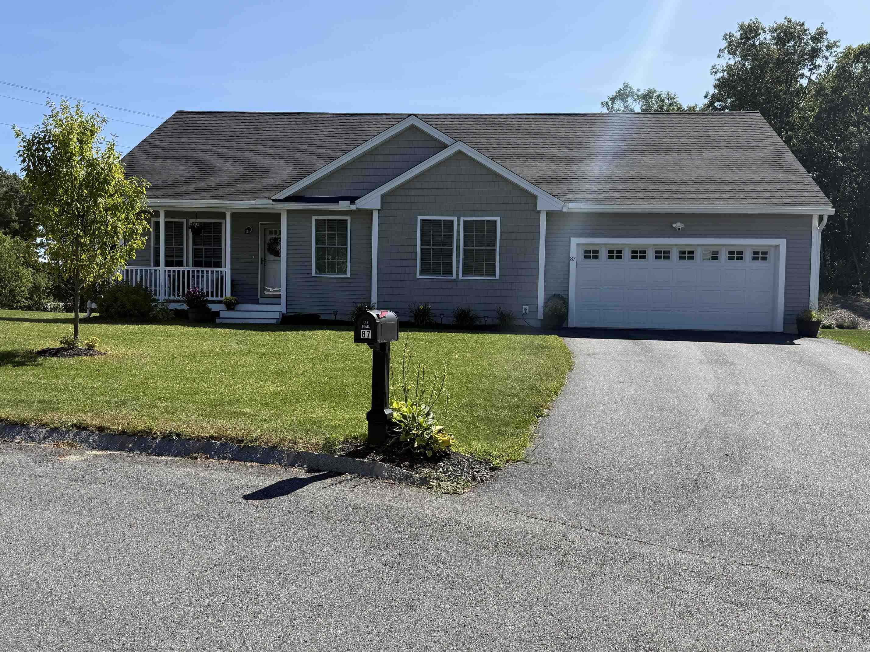 87 Bentley Way Property Photo 1