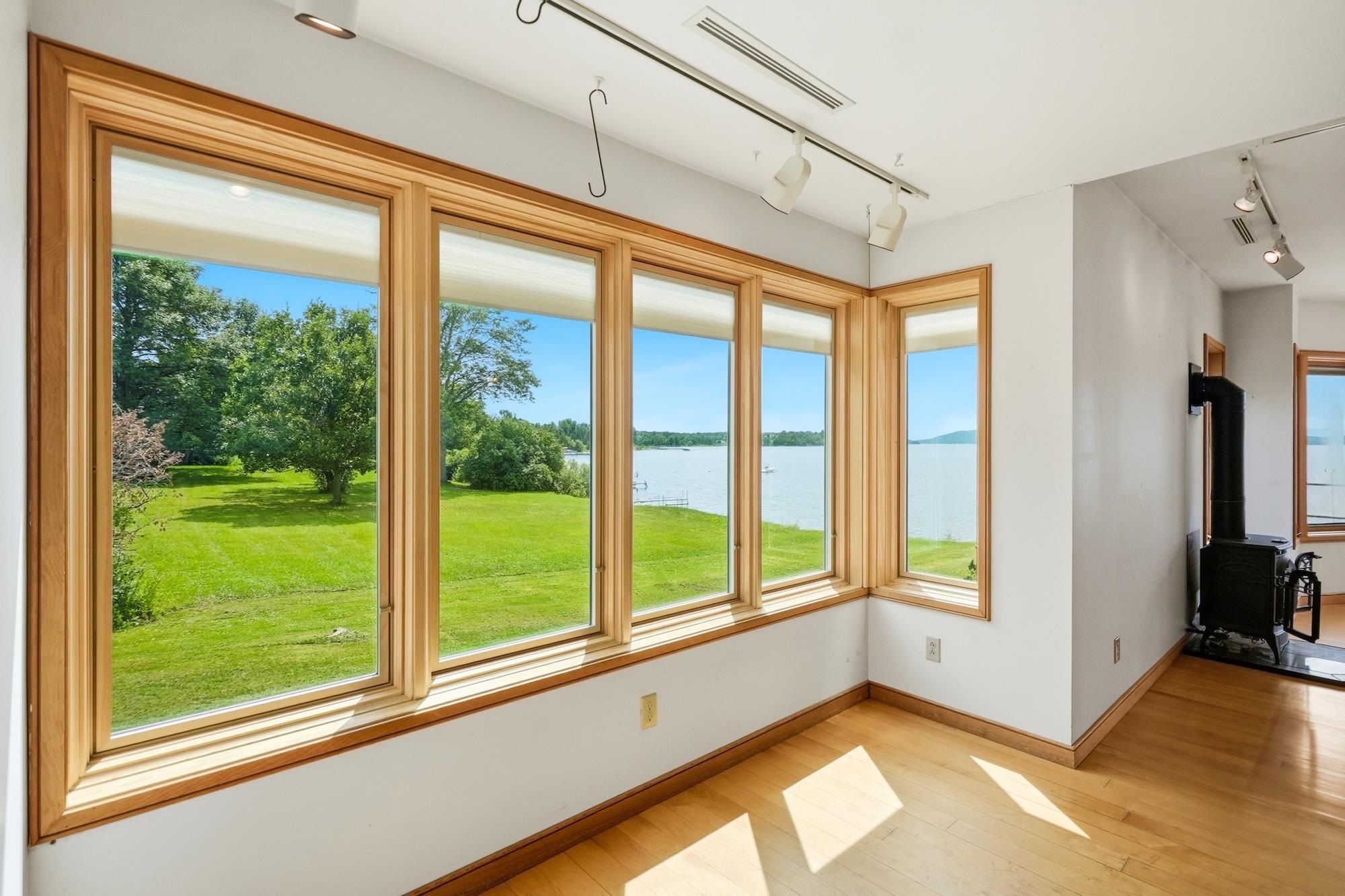 677 Hills Point Road Property Photo 14