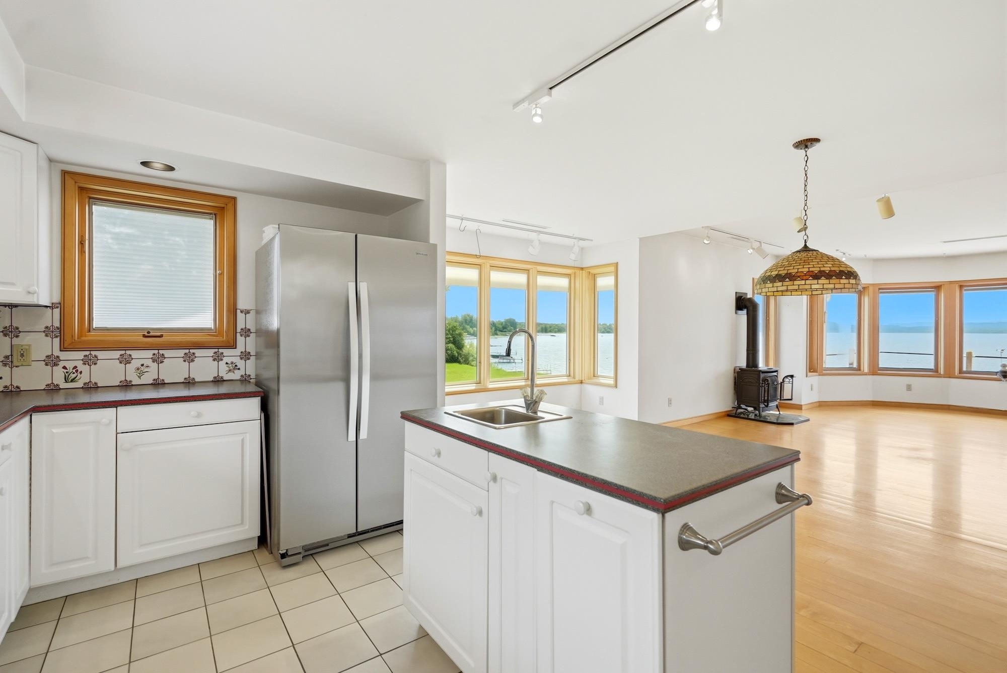 677 Hills Point Road Property Photo 18