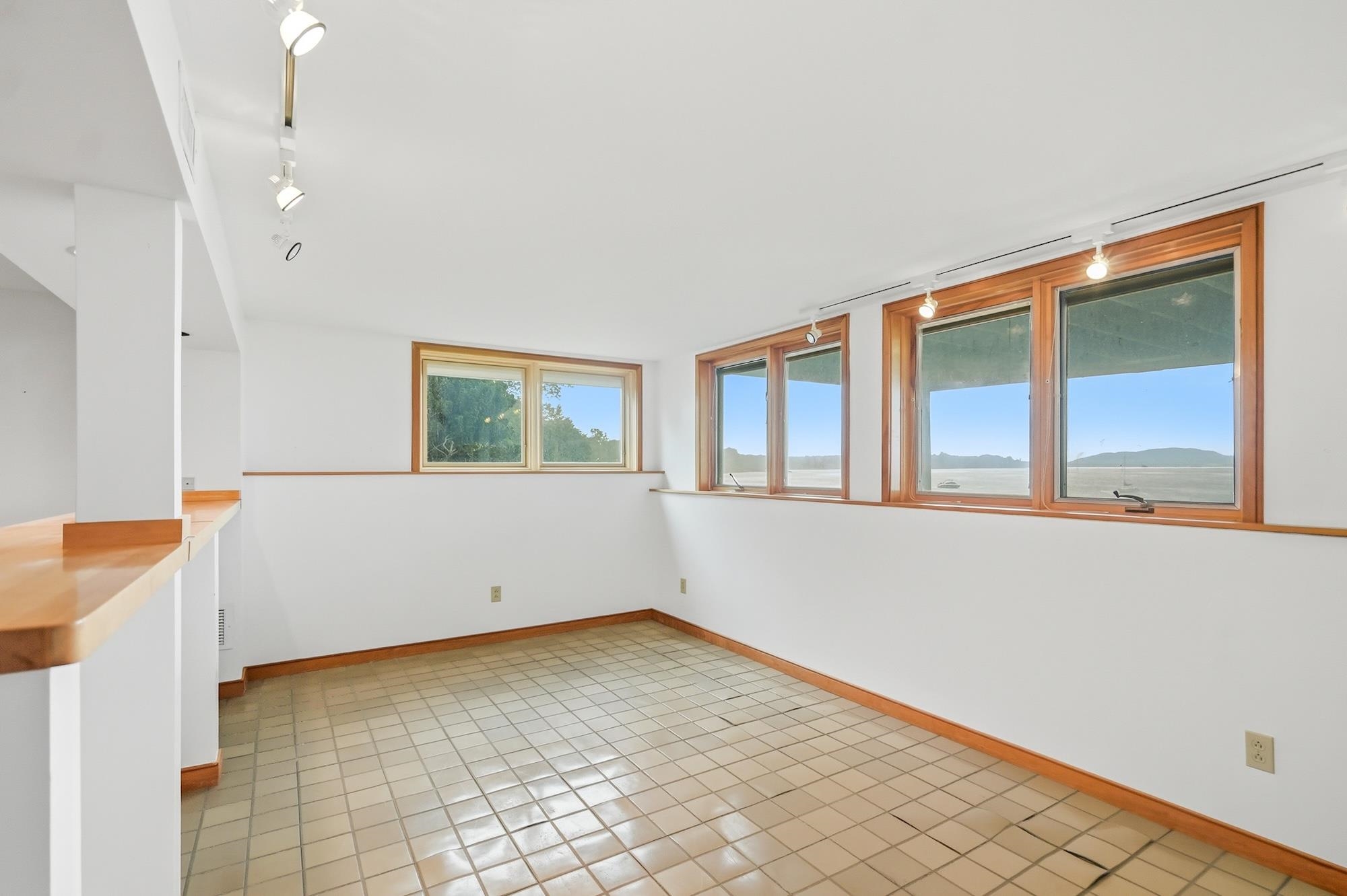 677 Hills Point Road Property Photo 40