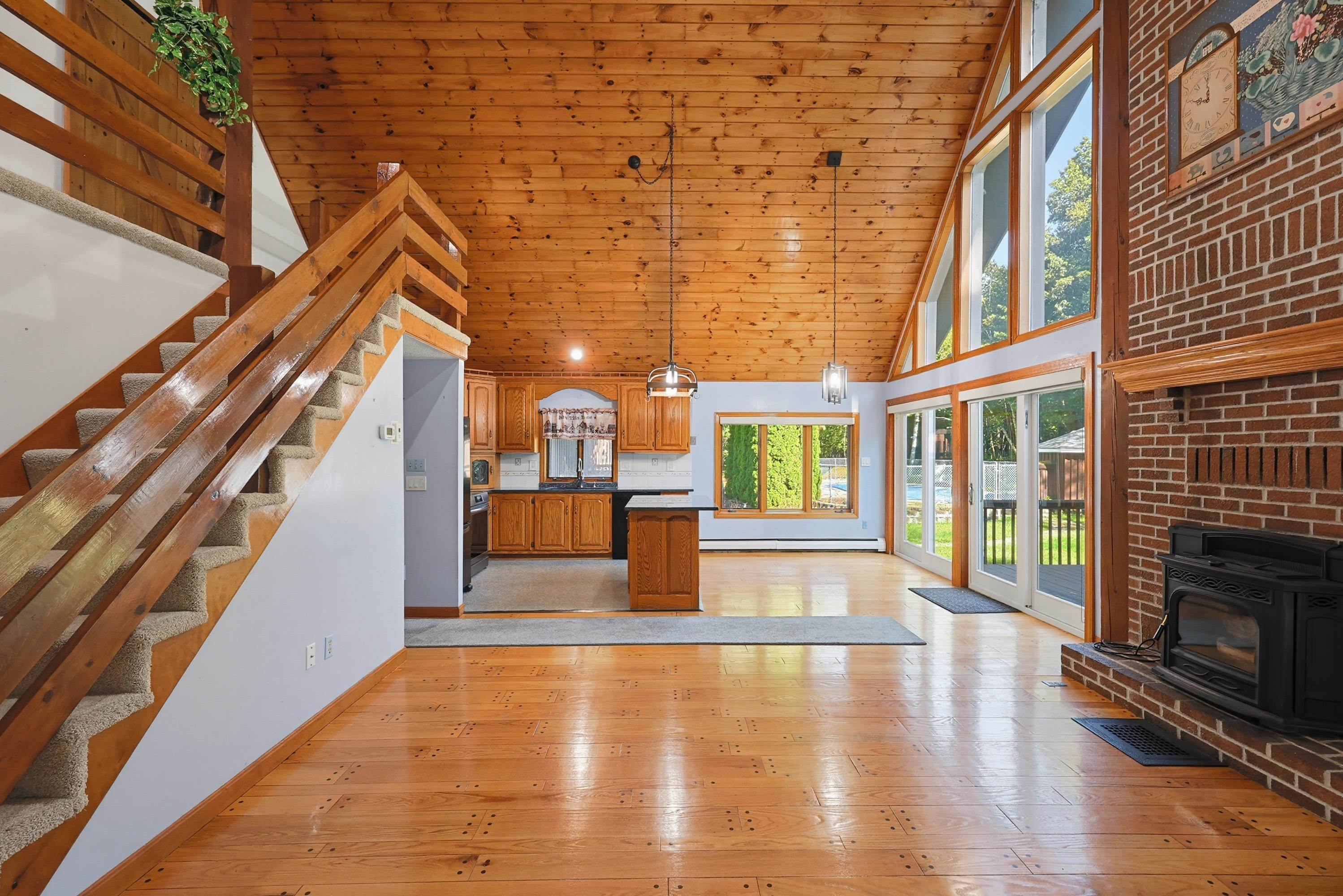 14 William Drive Property Photo 6