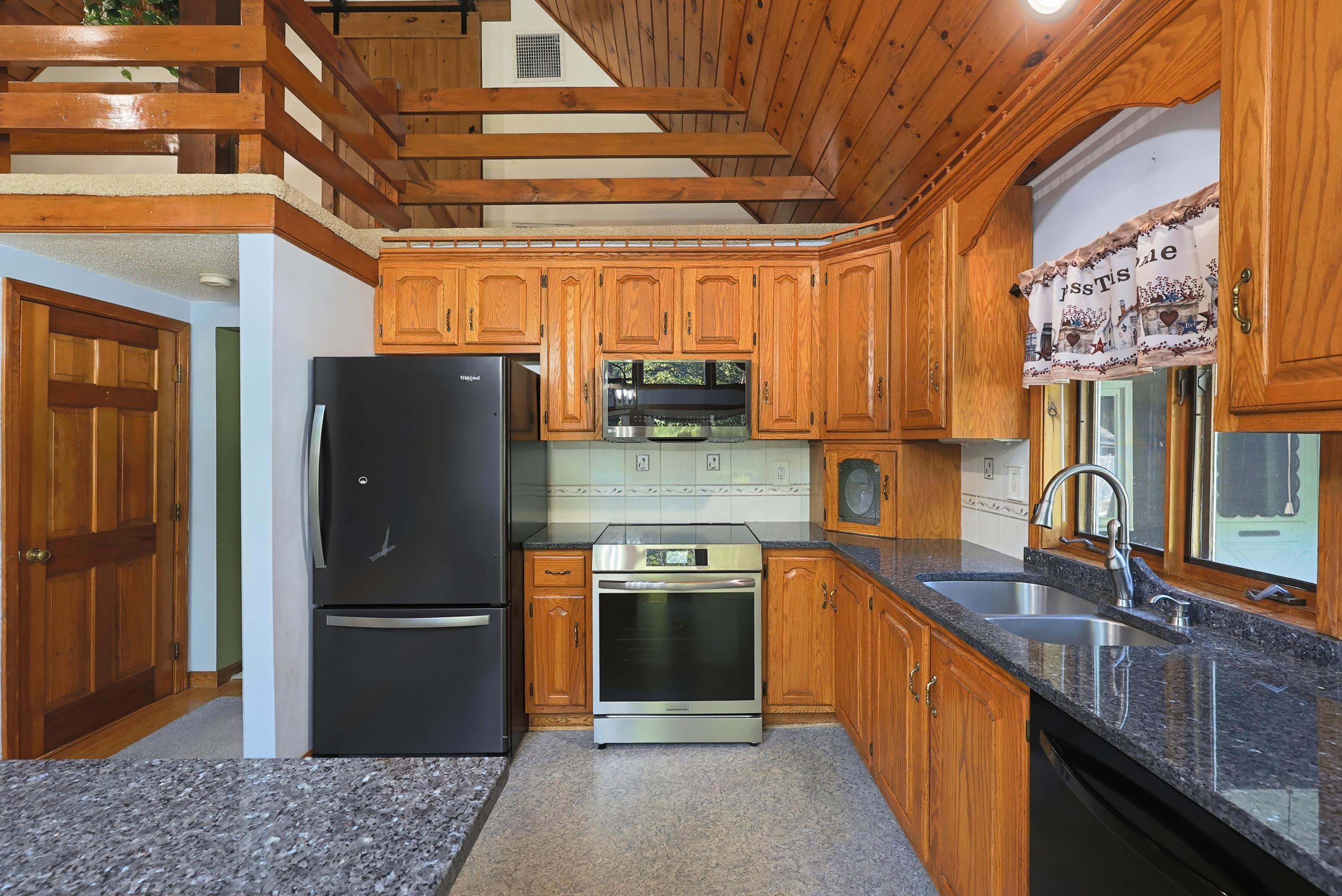 14 William Drive Property Photo 11