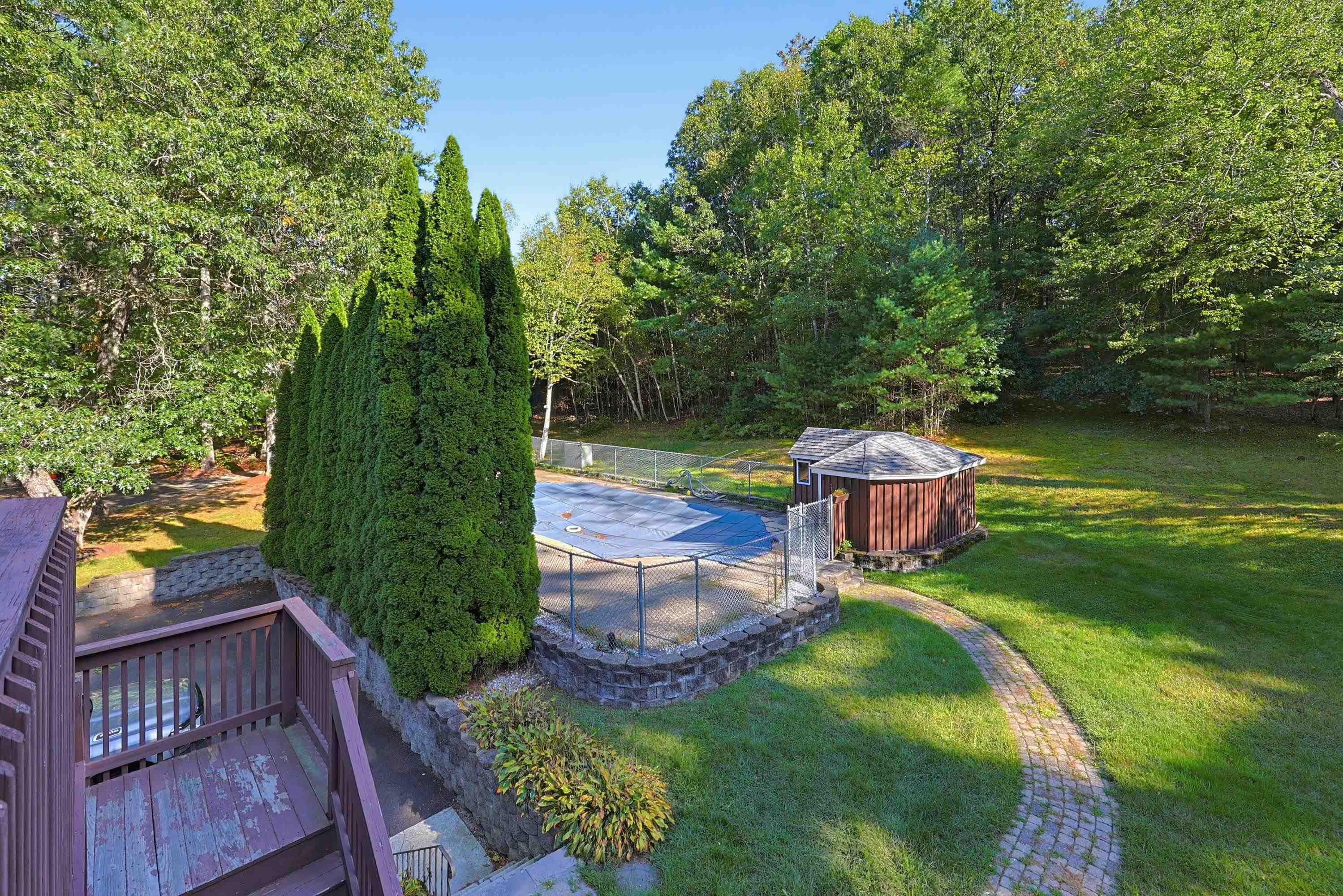 14 William Drive Property Photo 32