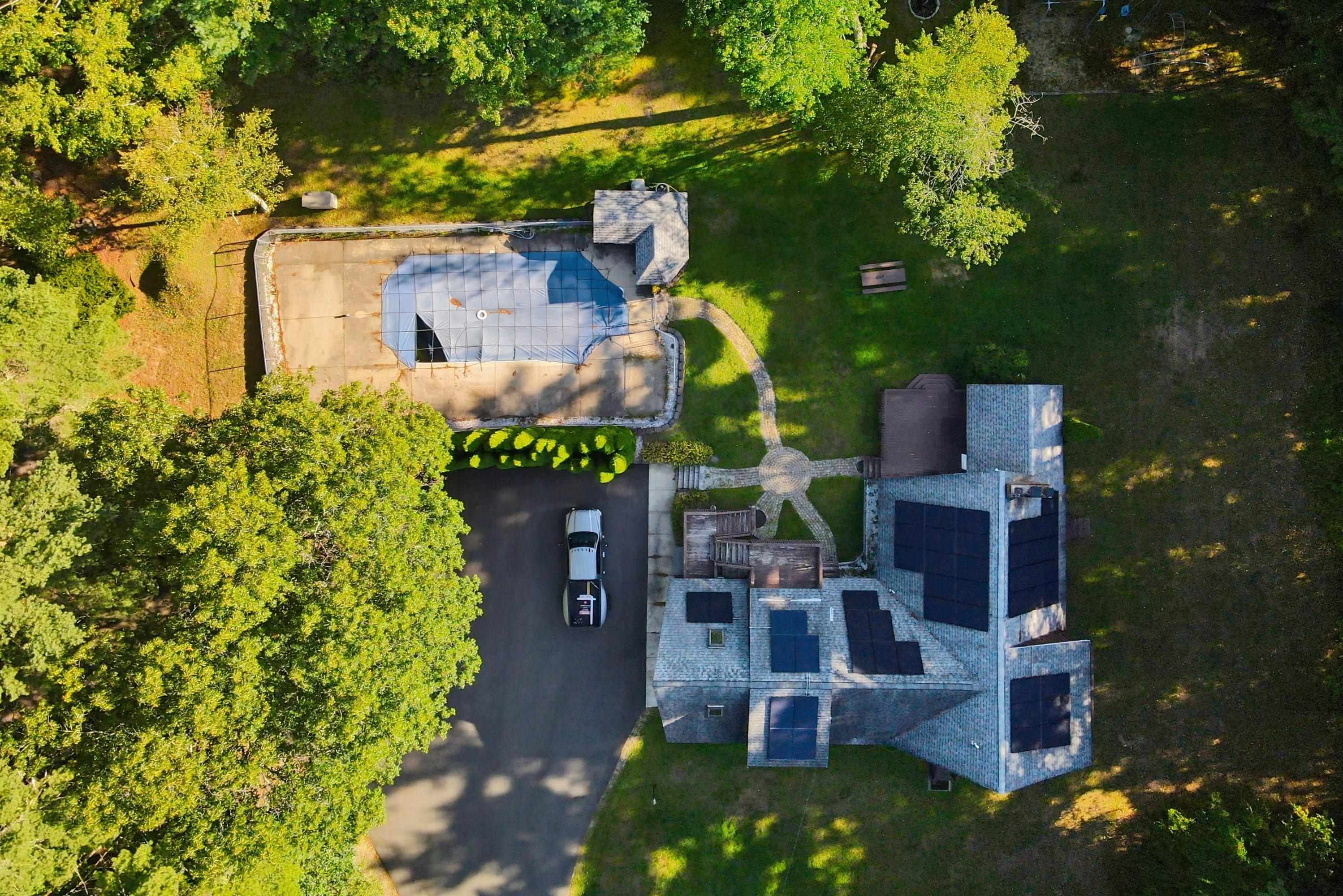 14 William Drive Property Photo 33