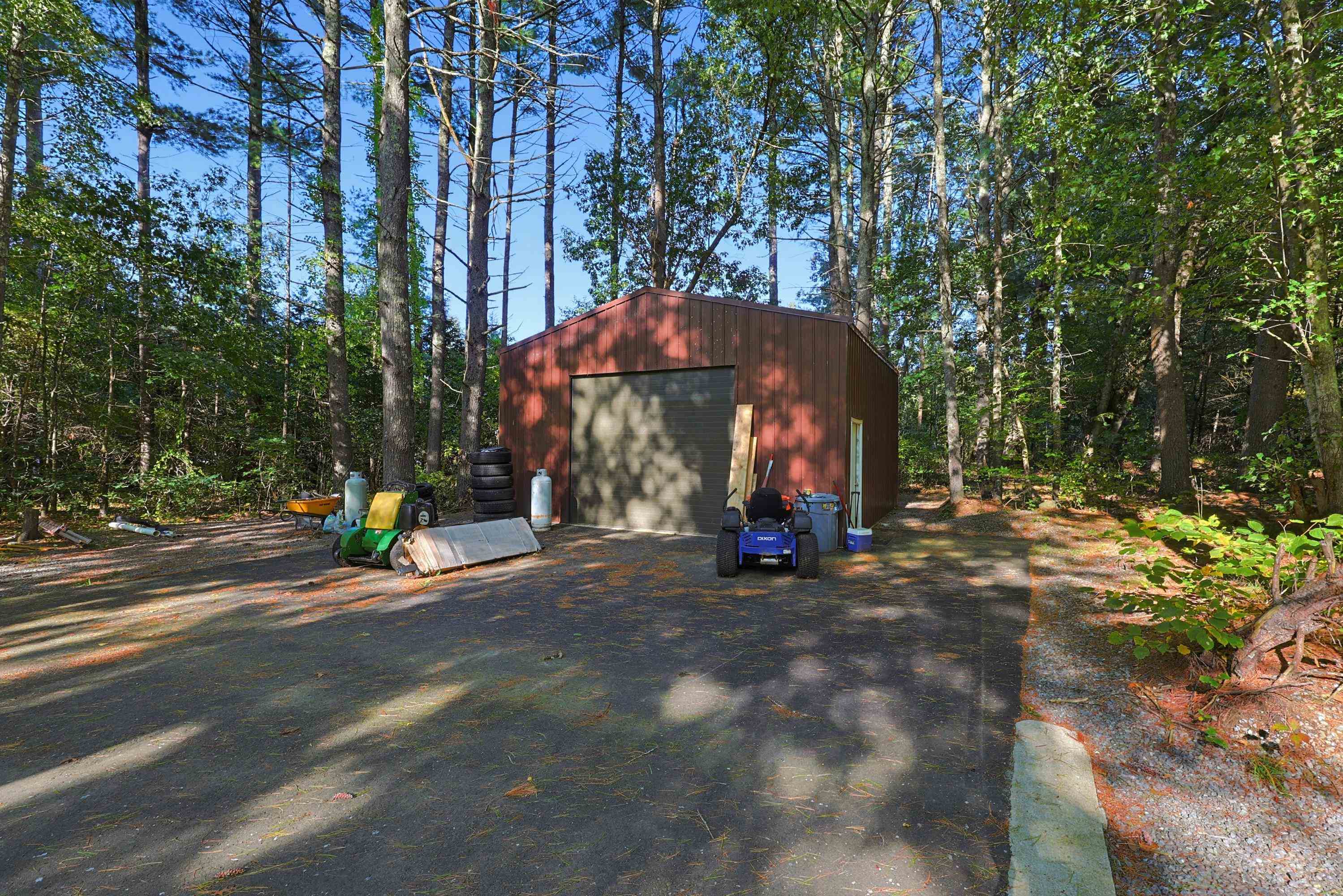 14 William Drive Property Photo 36