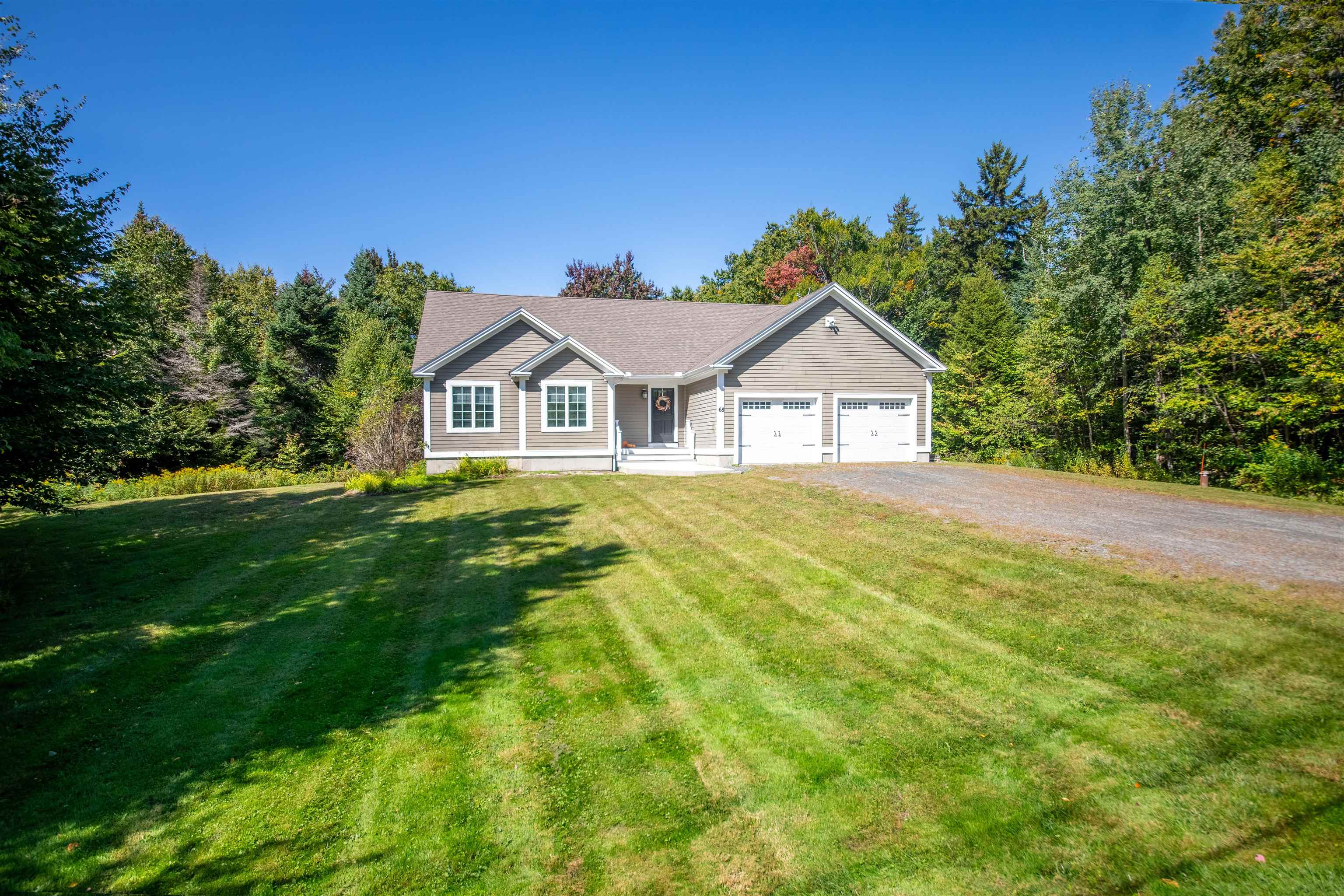 68 Antler Loop Property Photo 3
