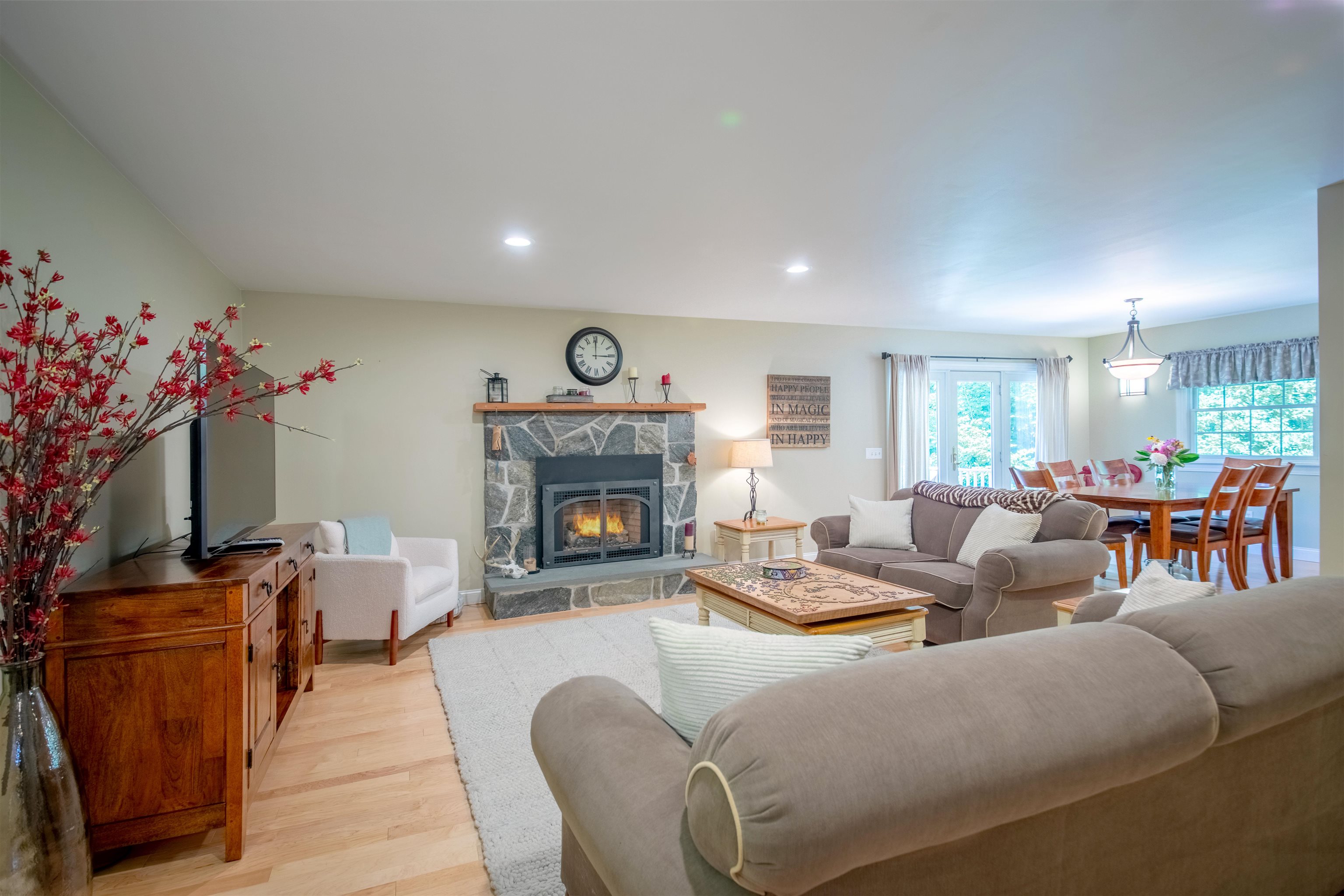 68 Antler Loop Property Photo 6