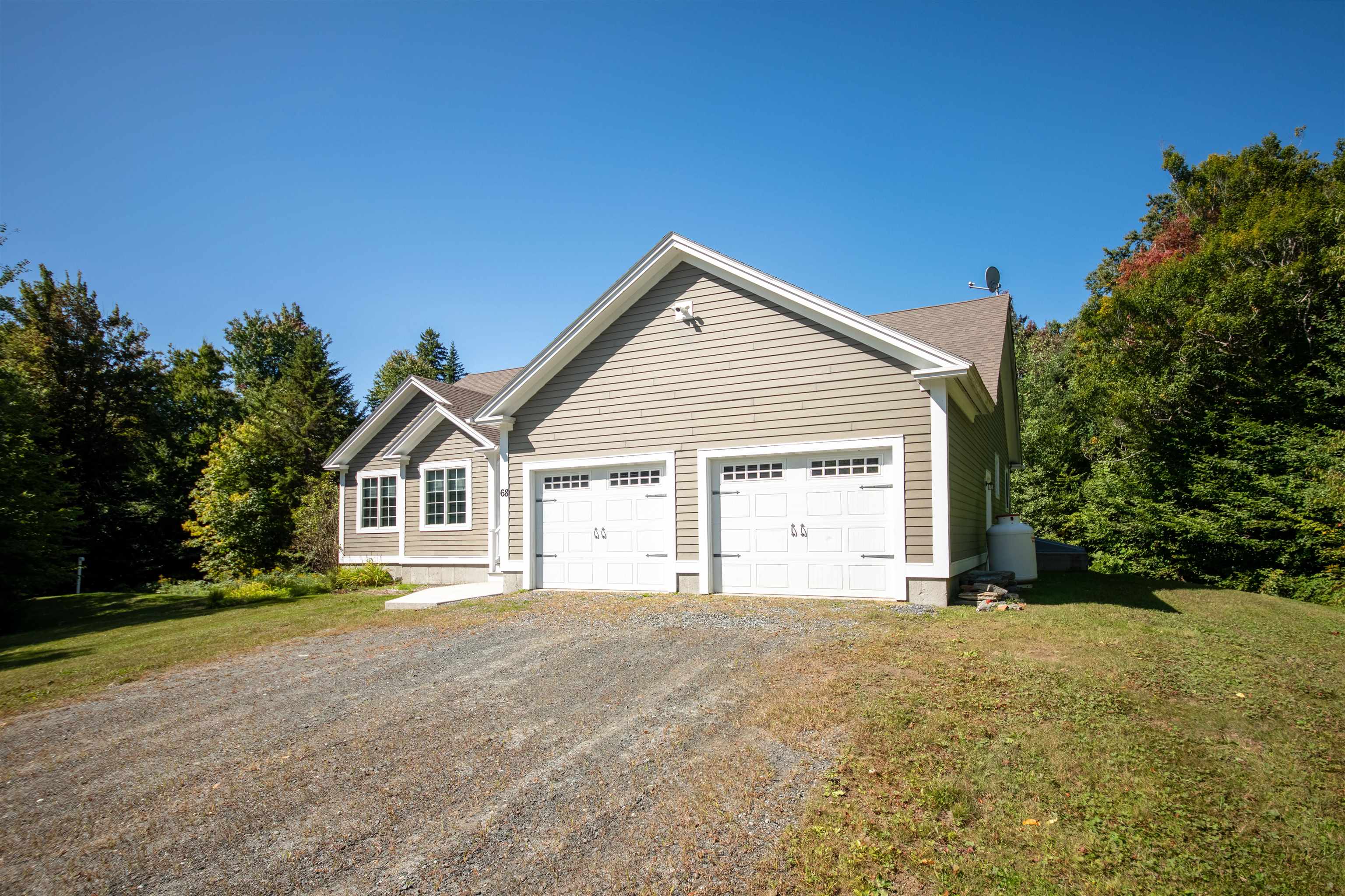 68 Antler Loop Property Photo 26