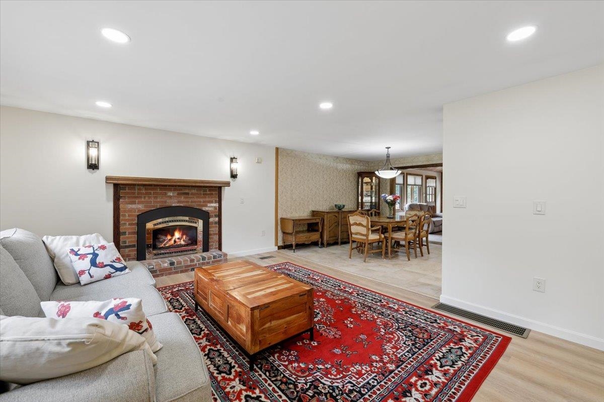 25 Bicentennial Drive Property Photo 6