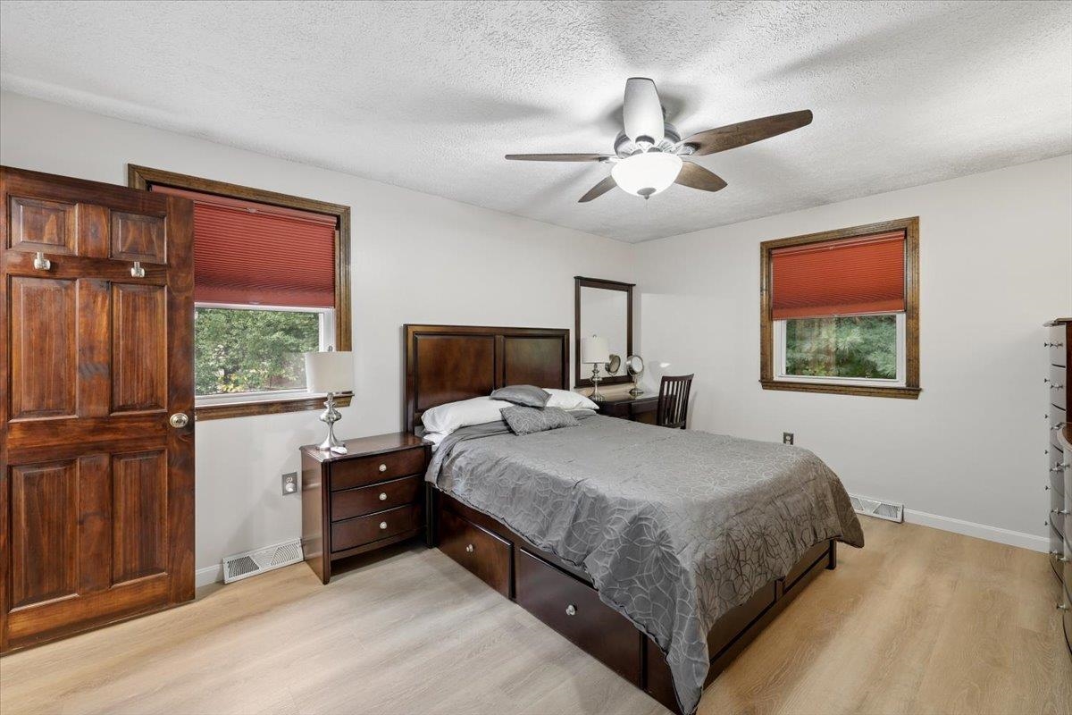 25 Bicentennial Drive Property Photo 18