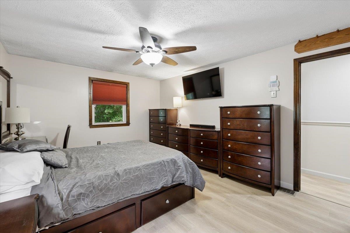 25 Bicentennial Drive Property Photo 19