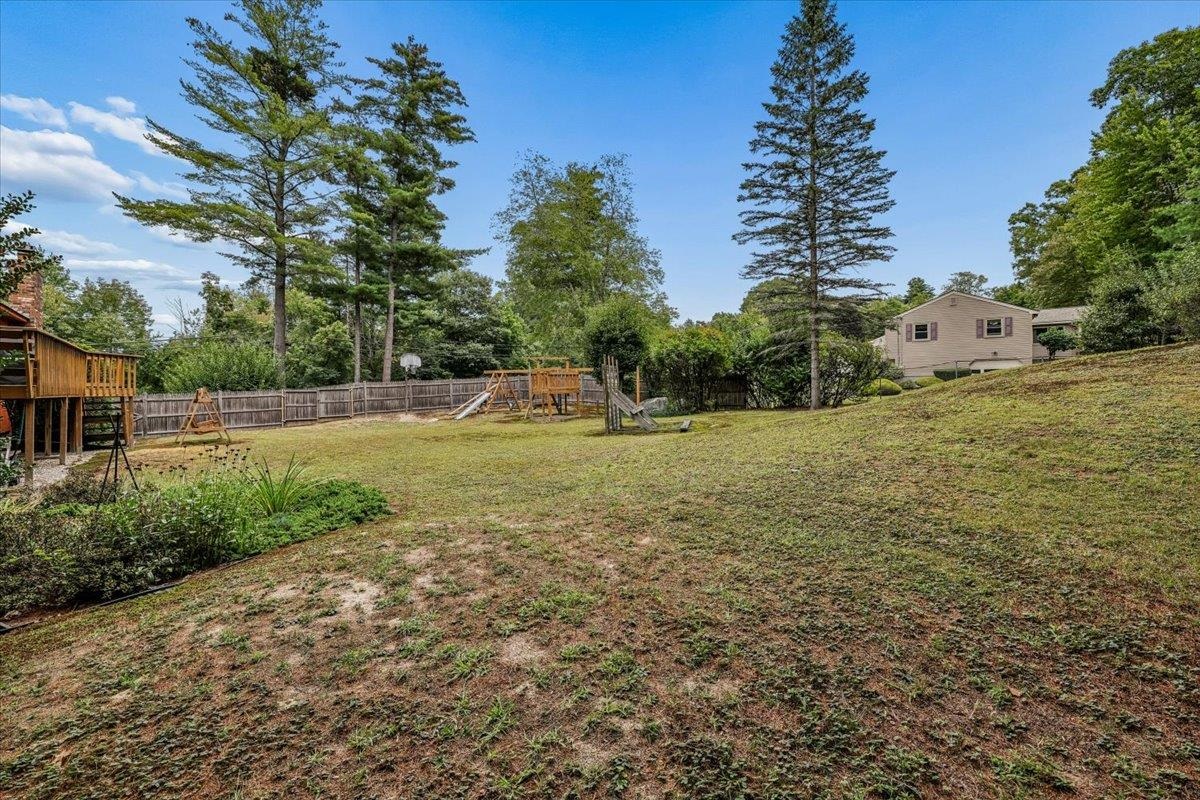 25 Bicentennial Drive Property Photo 42