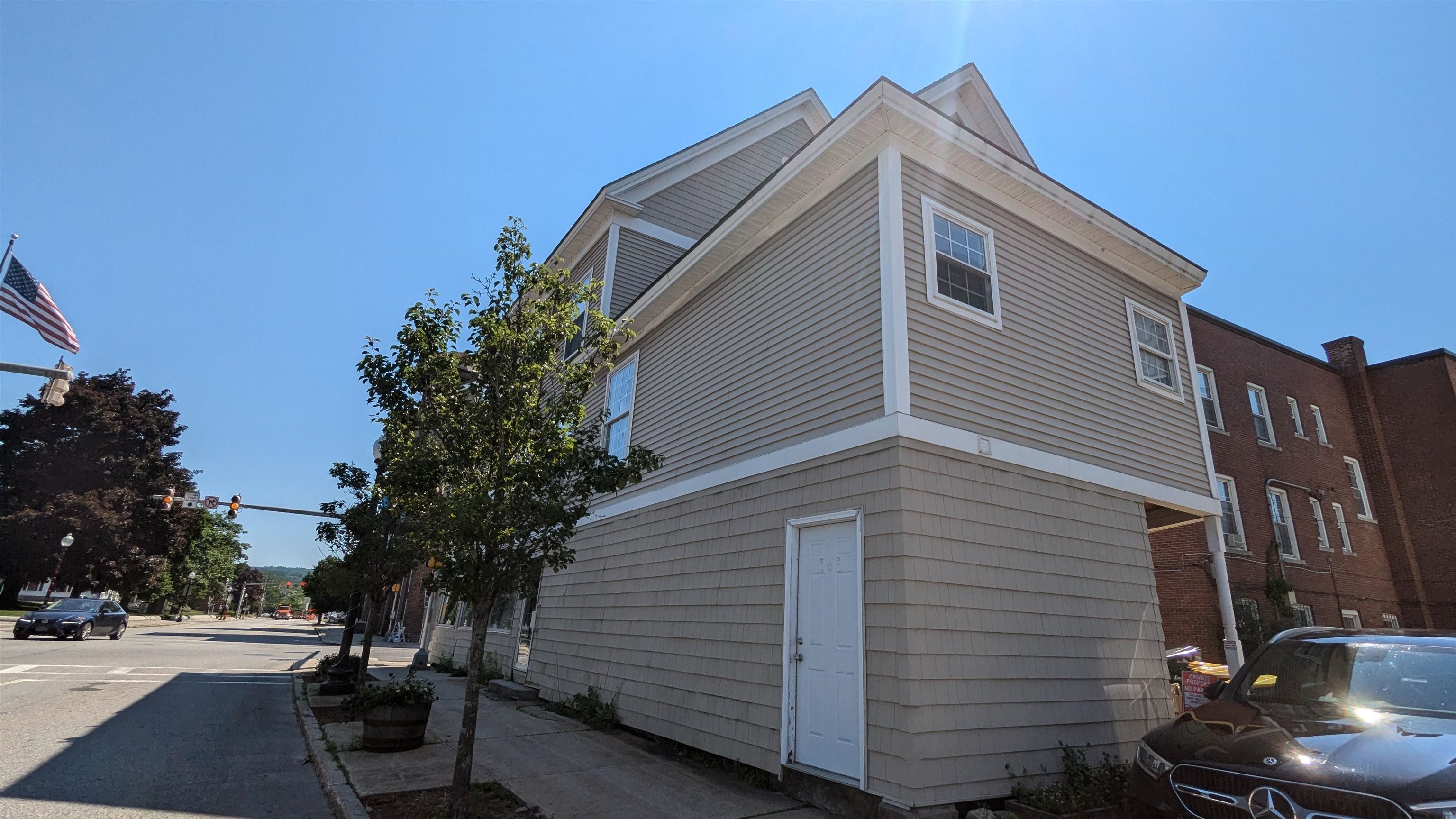 676 Main Street Property Photo 1