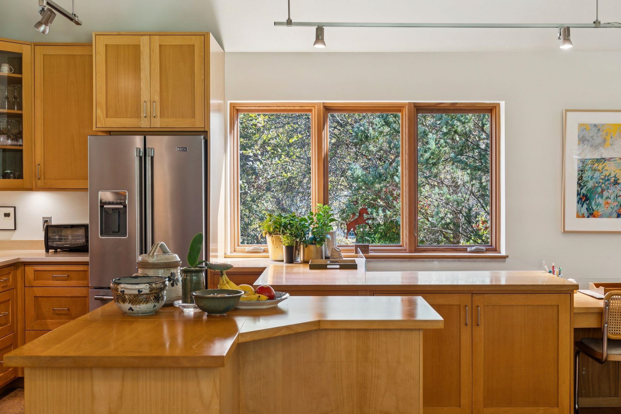 7 Conant Road Property Photo 6