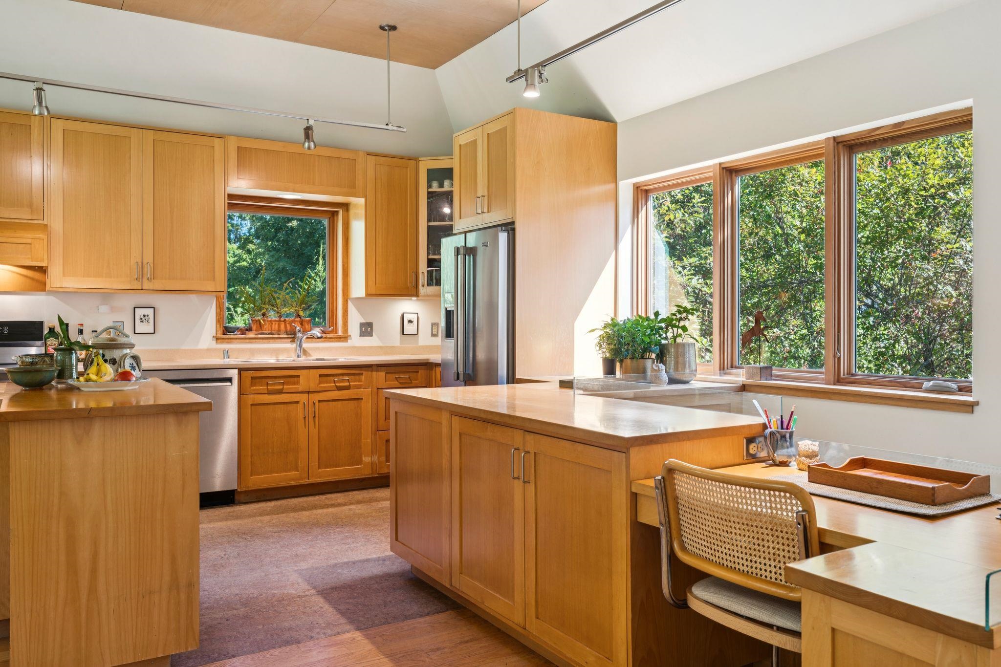 7 Conant Road Property Photo 11