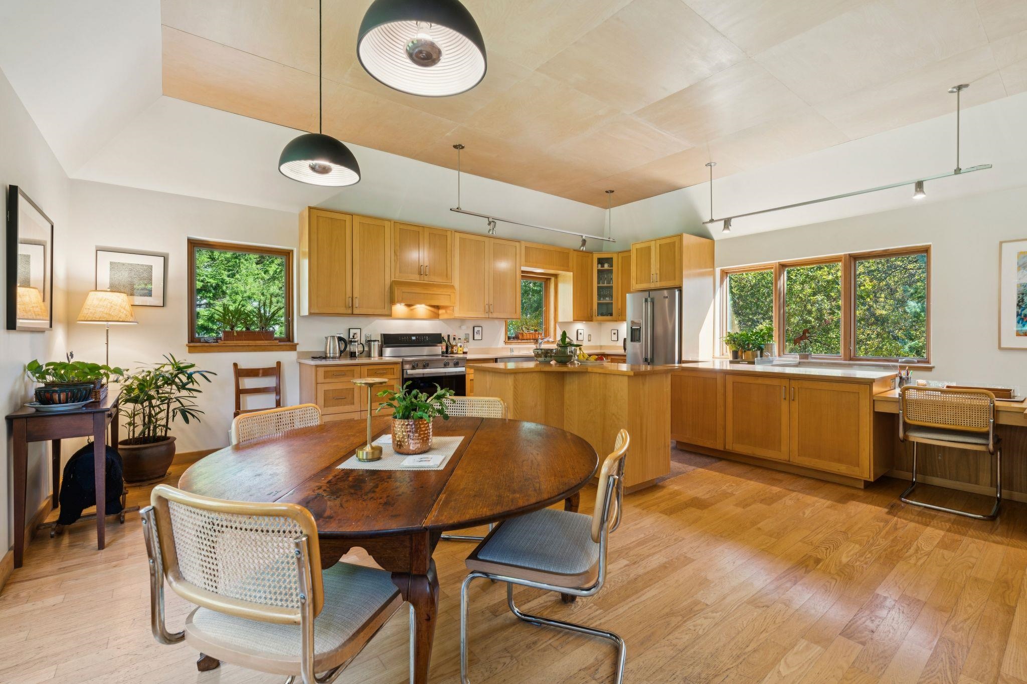 7 Conant Road Property Photo 12