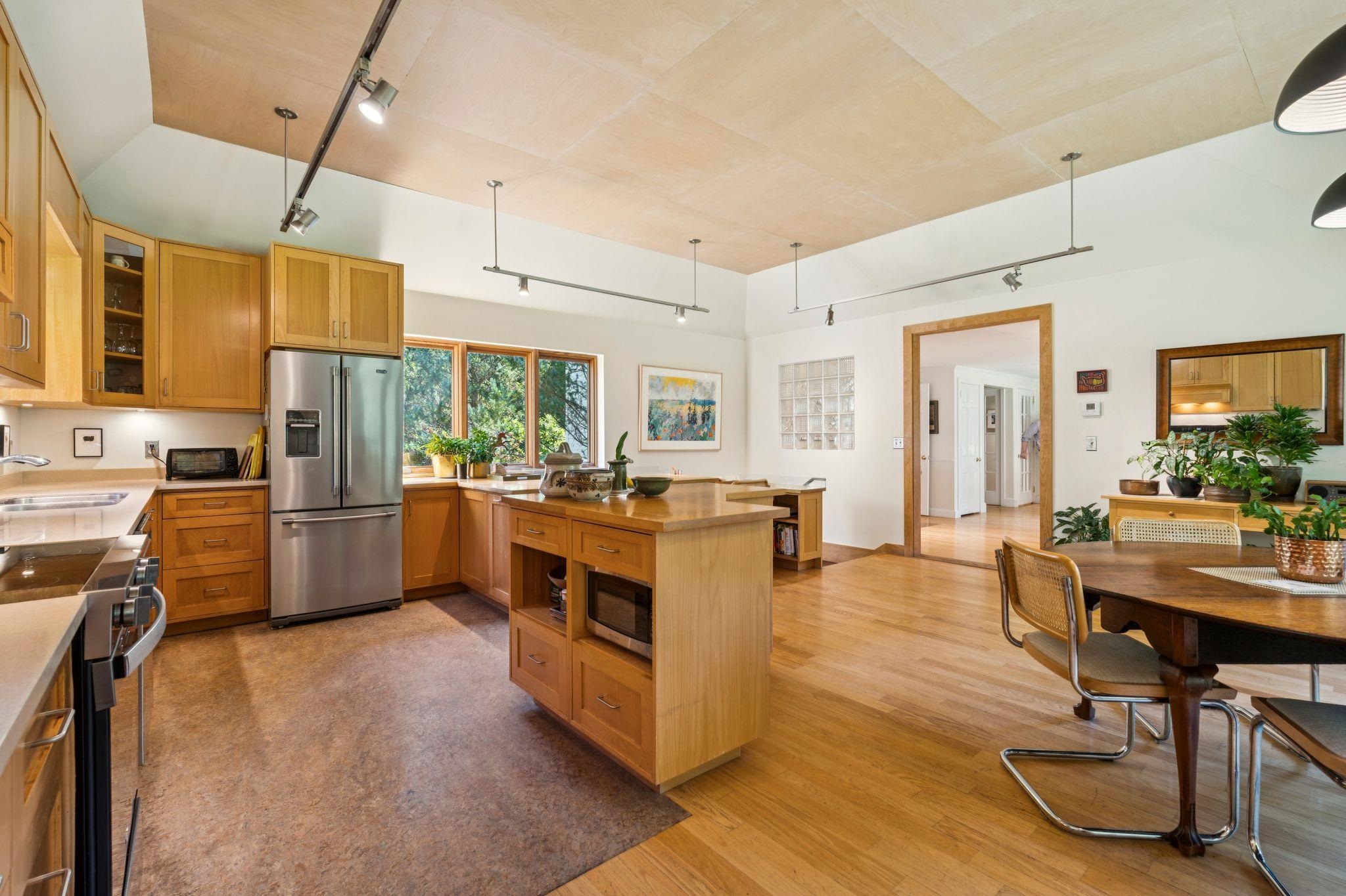7 Conant Road Property Photo 13