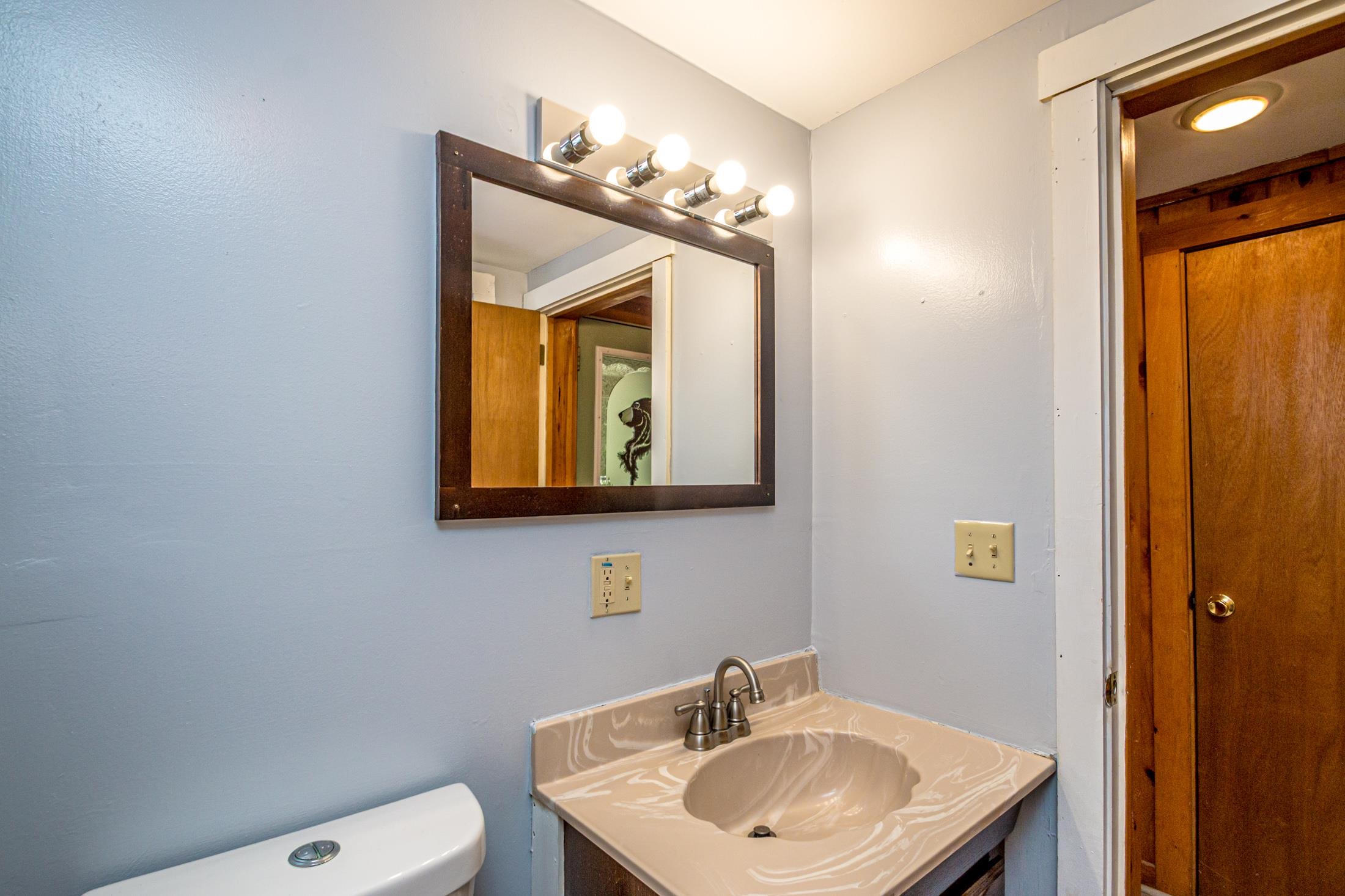 8 Eliot Drive Property Photo 21