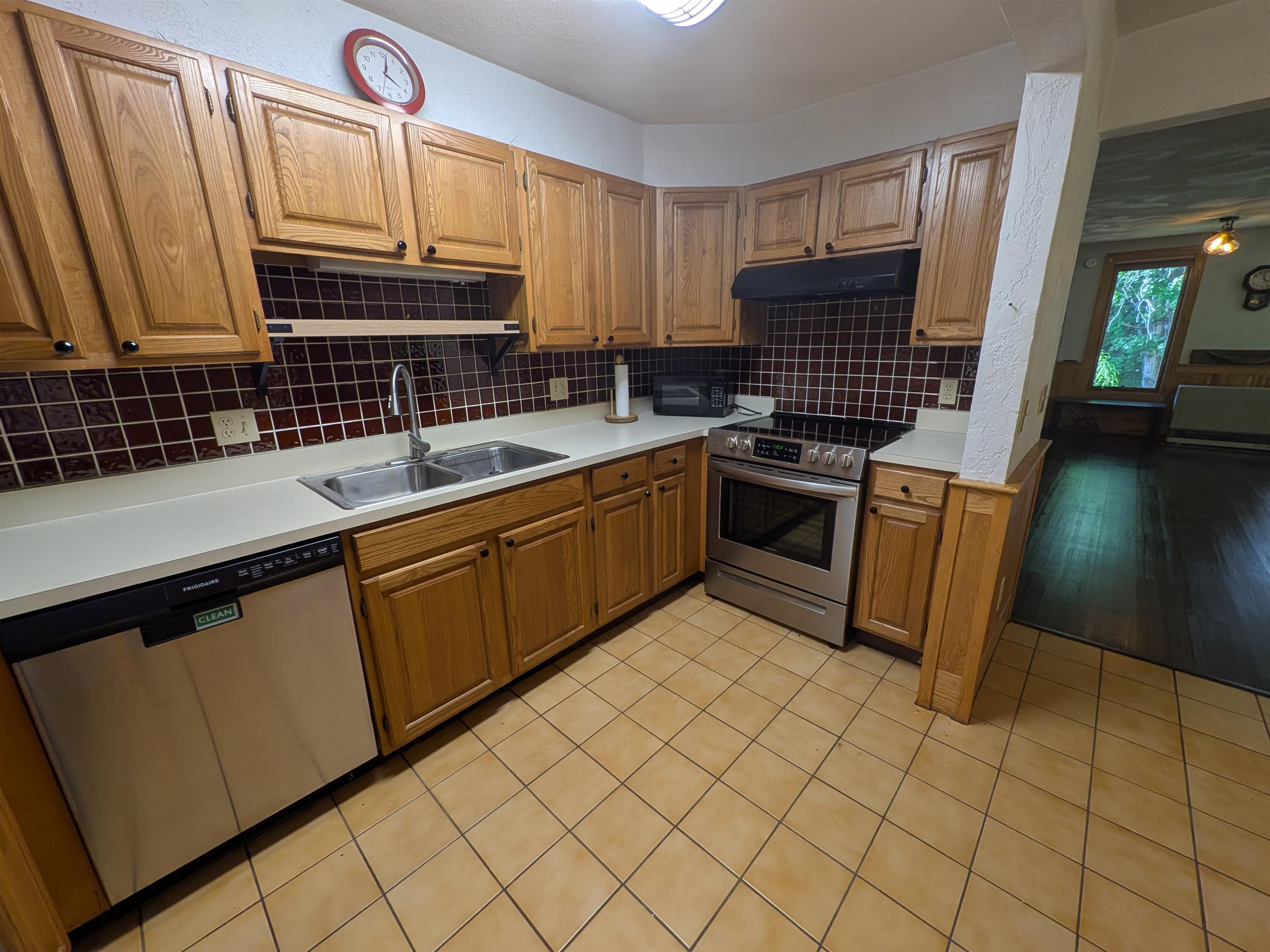 F21 Christmas Mountain Road Property Photo 2