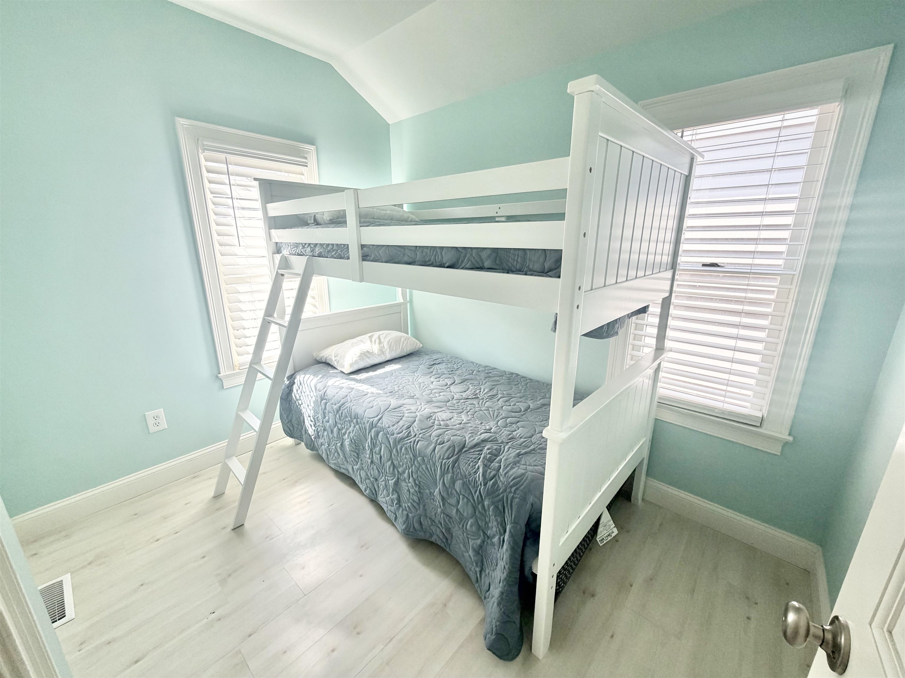 28 Concord Avenue Property Photo 9