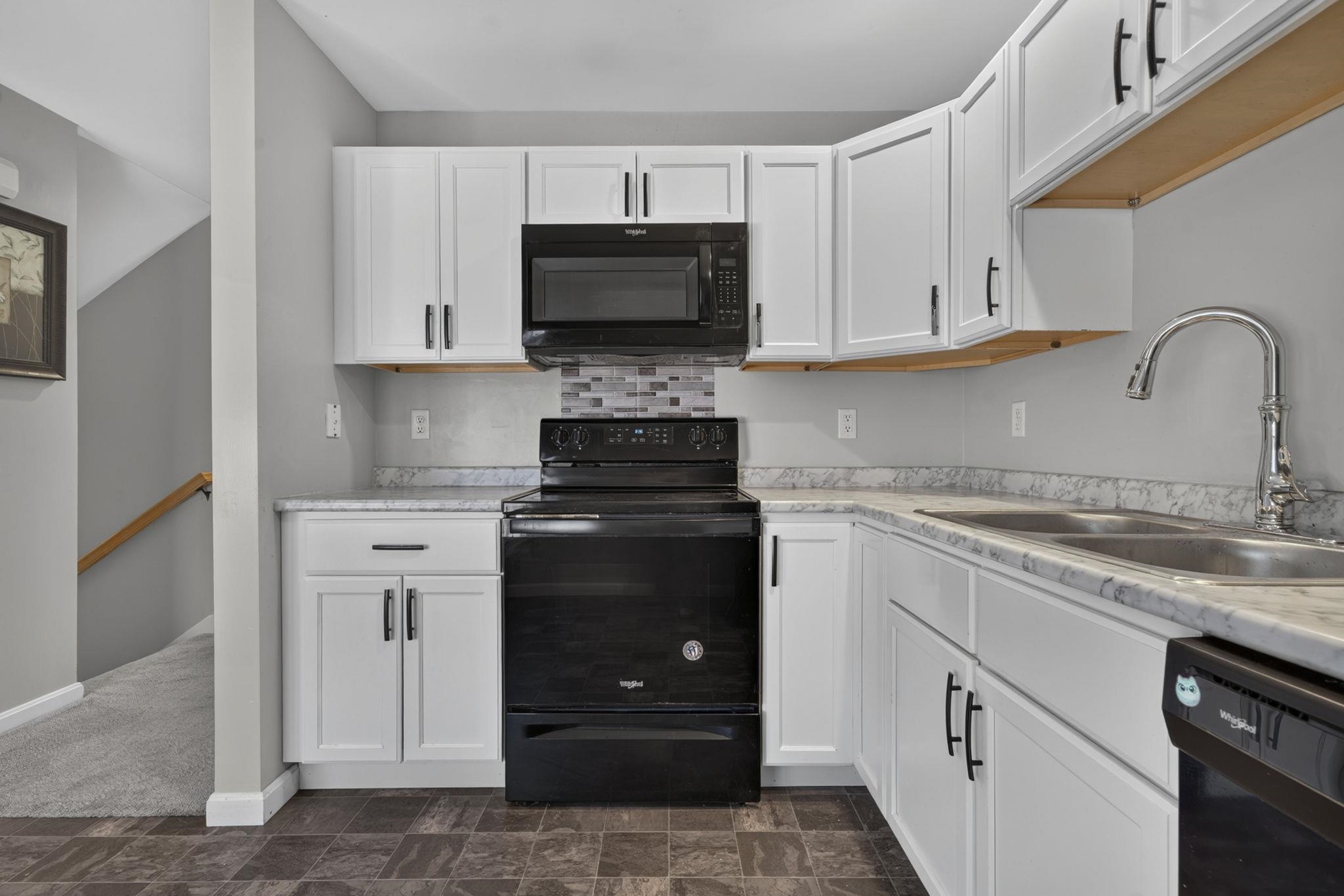 202 Karatzas Avenue Property Photo 16
