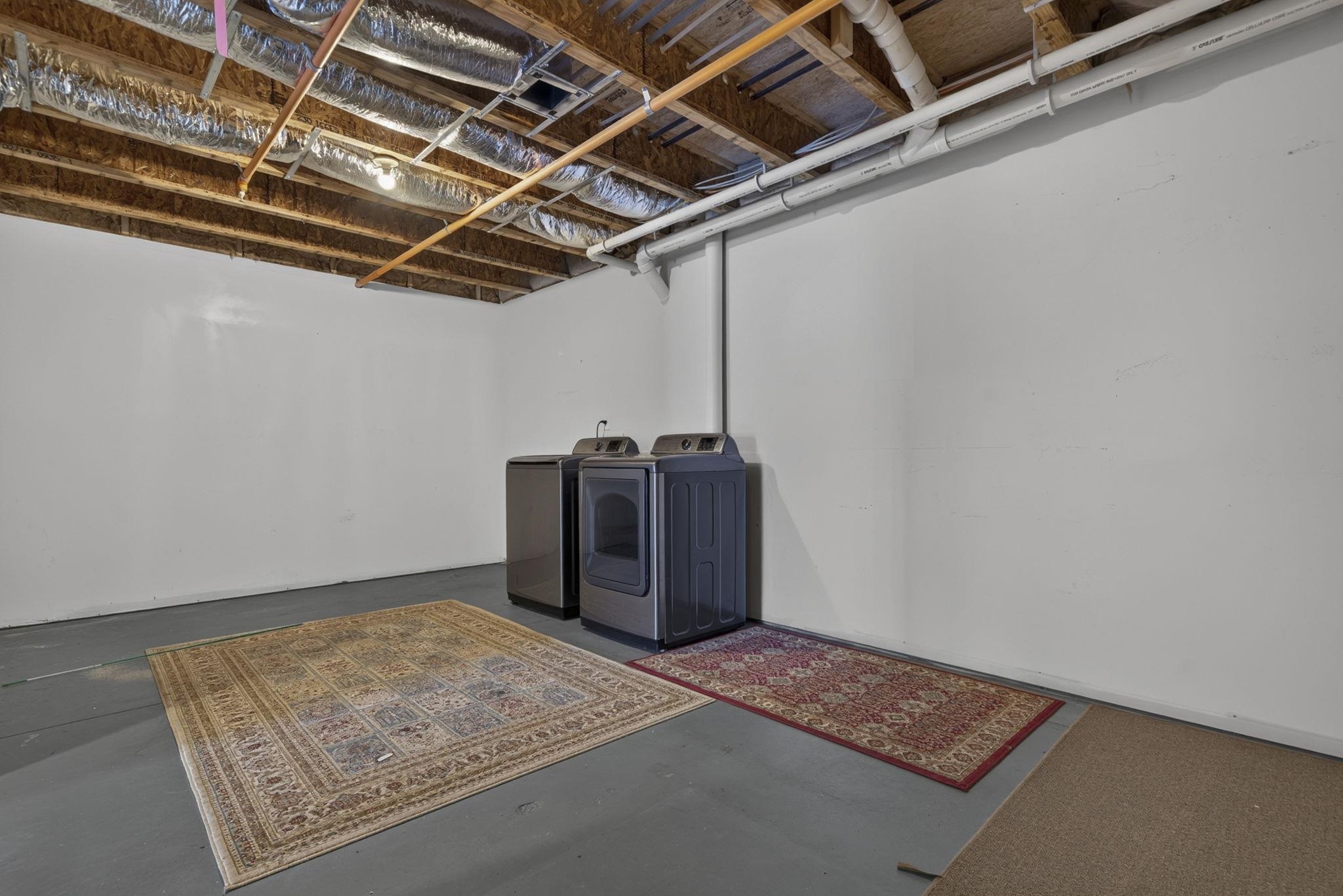 202 Karatzas Avenue Property Photo 32