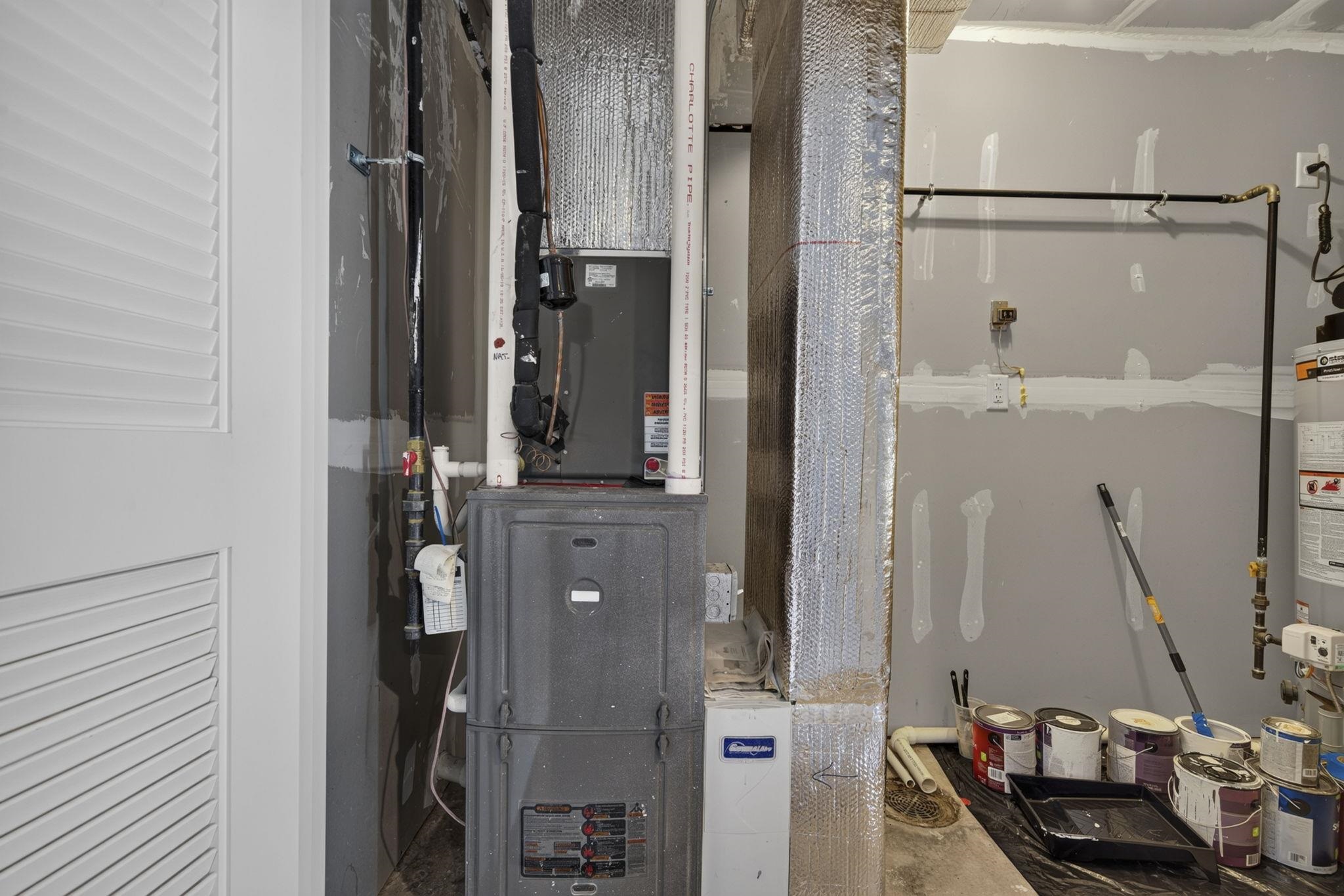 202 Karatzas Avenue Property Photo 36