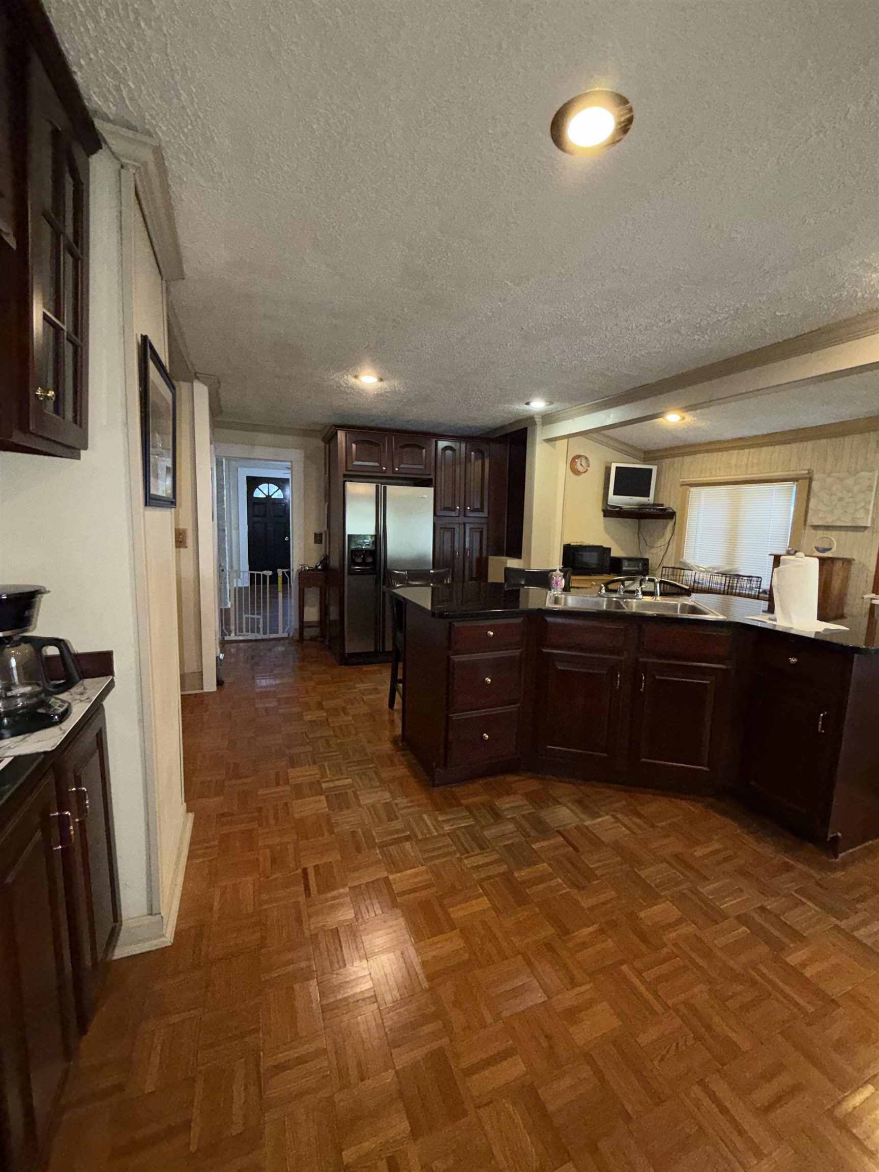 10 Sullivan Avenue Property Photo 8