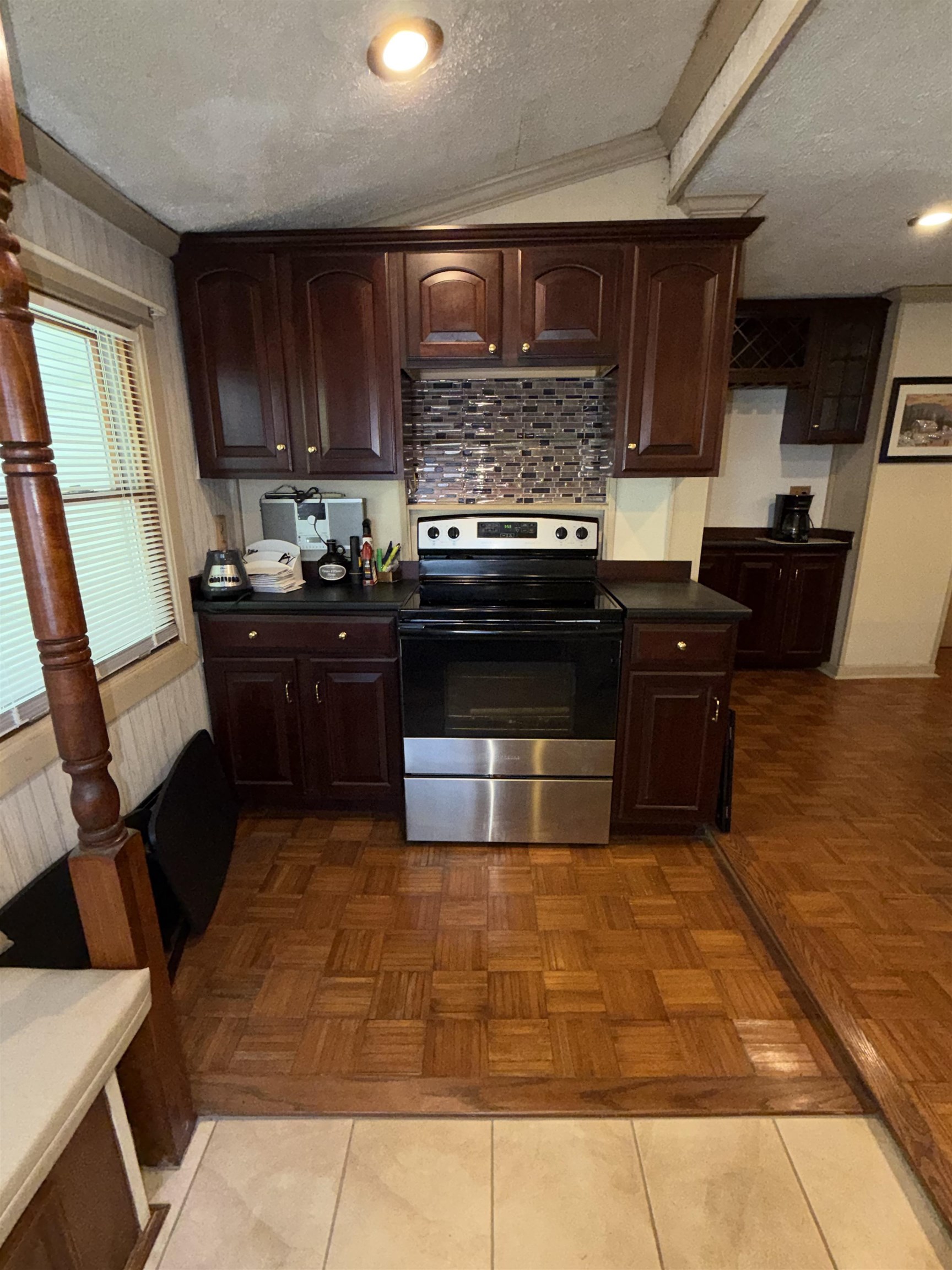 10 Sullivan Avenue Property Photo 9