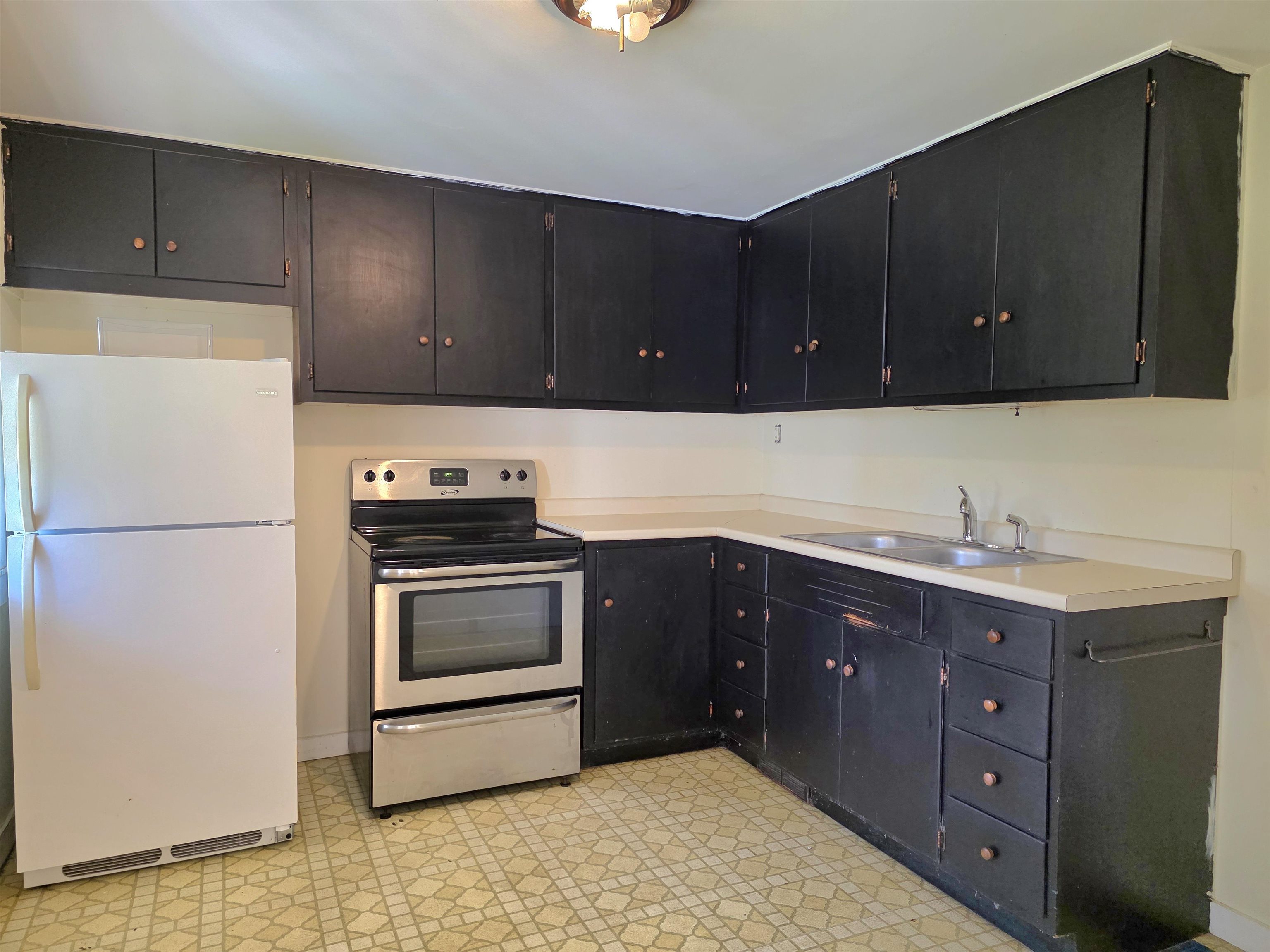 30 Pleasant Street Property Photo 11