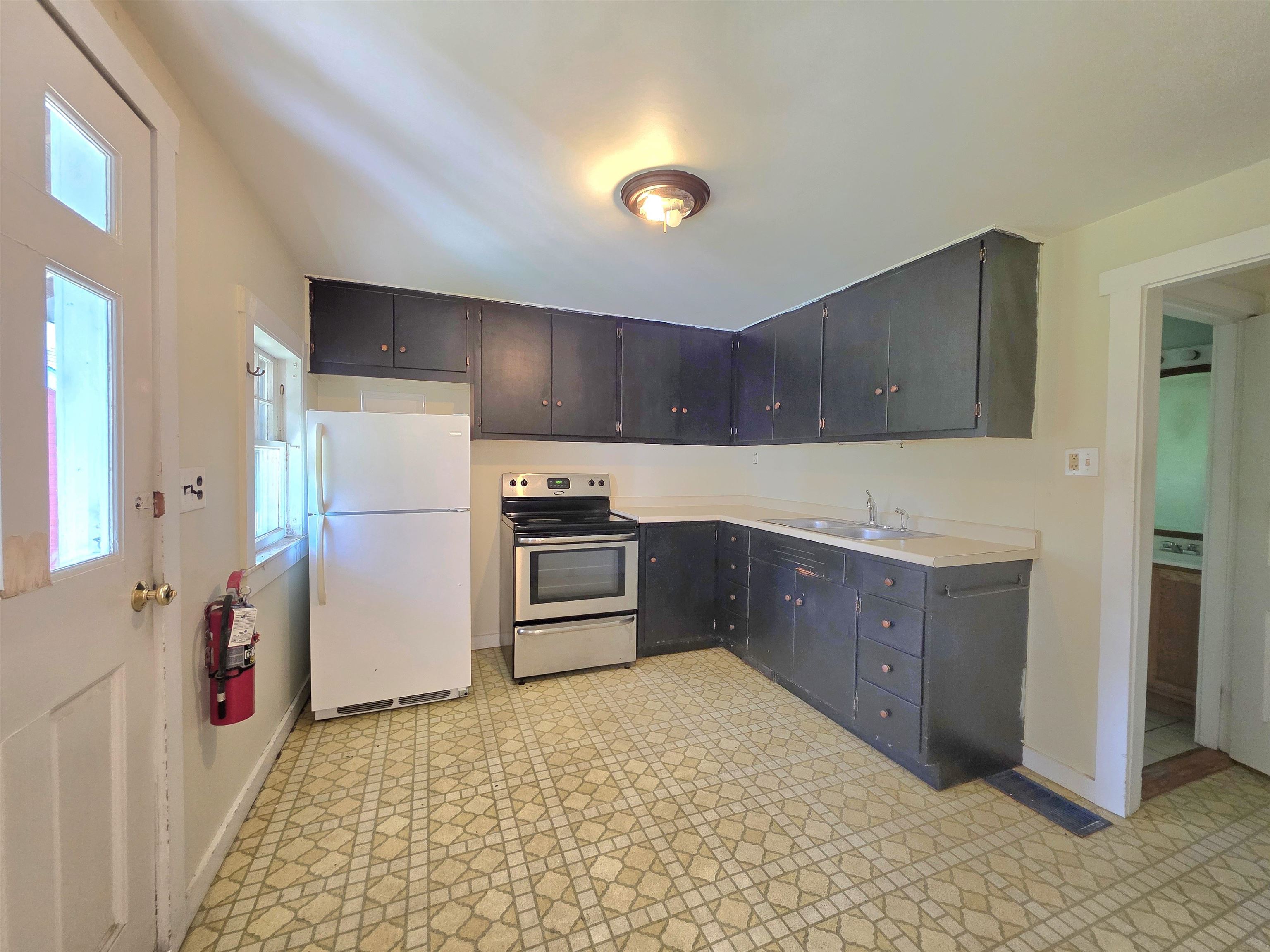 30 Pleasant Street Property Photo 12