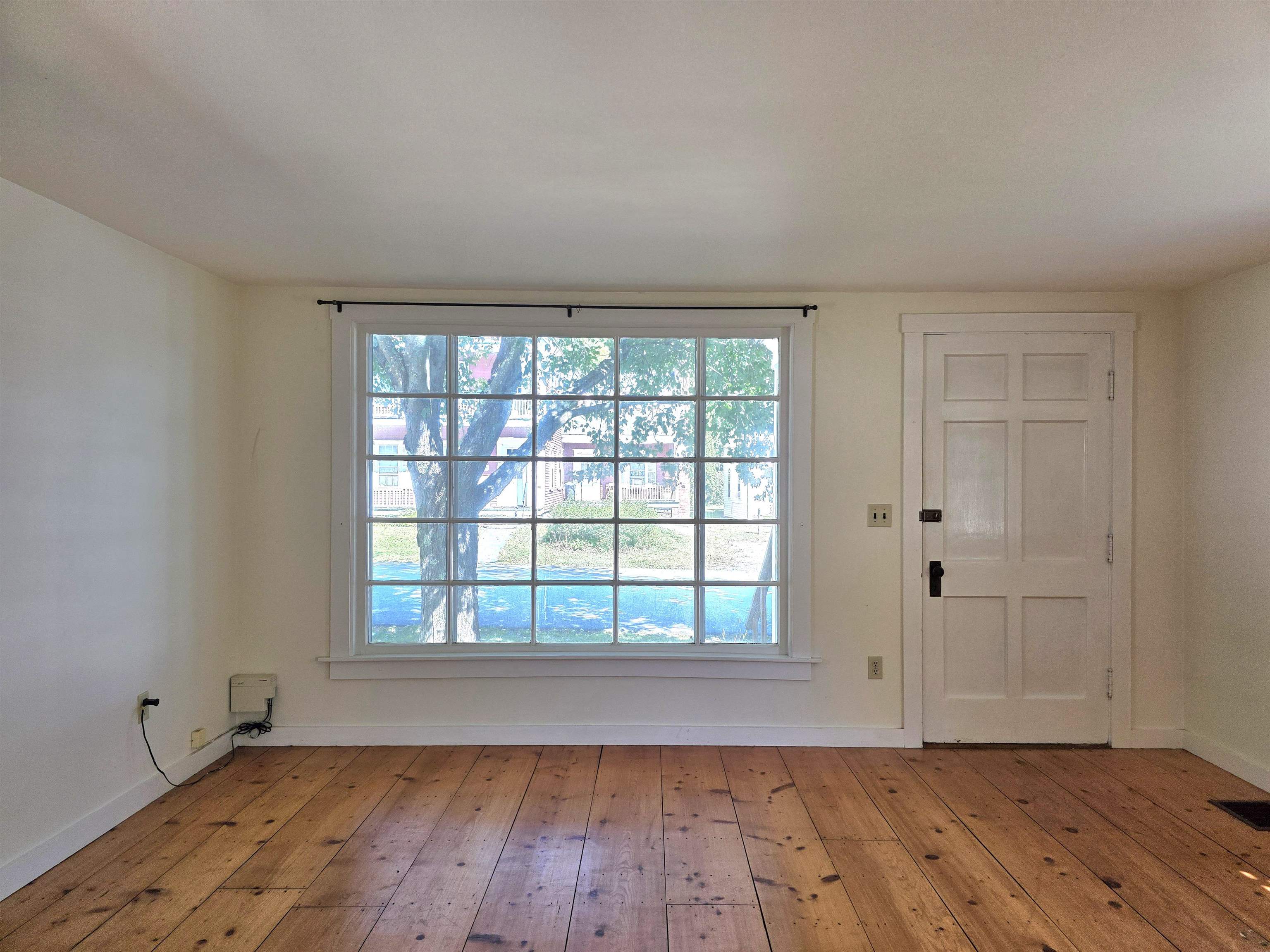 30 Pleasant Street Property Photo 18