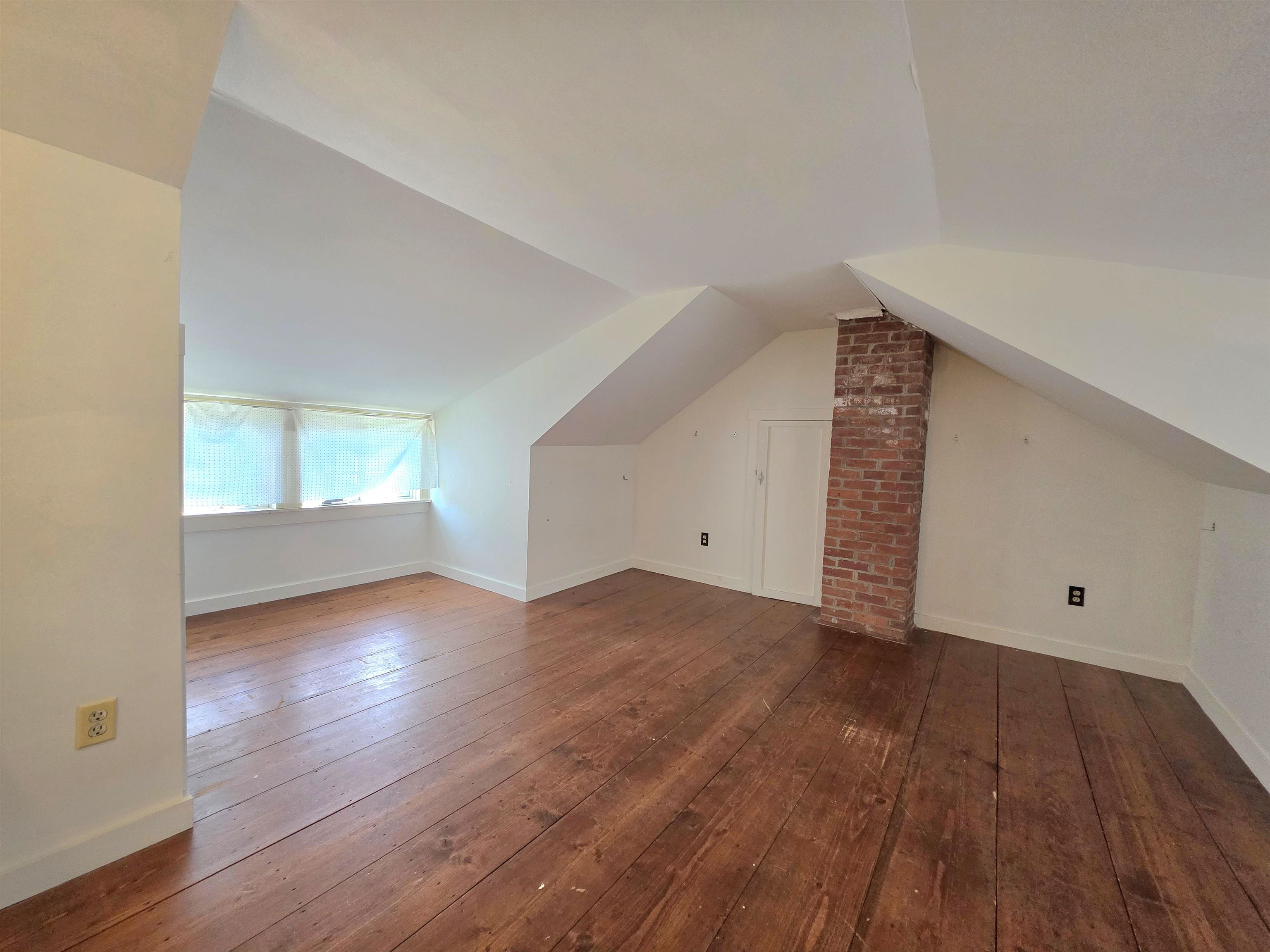 30 Pleasant Street Property Photo 24