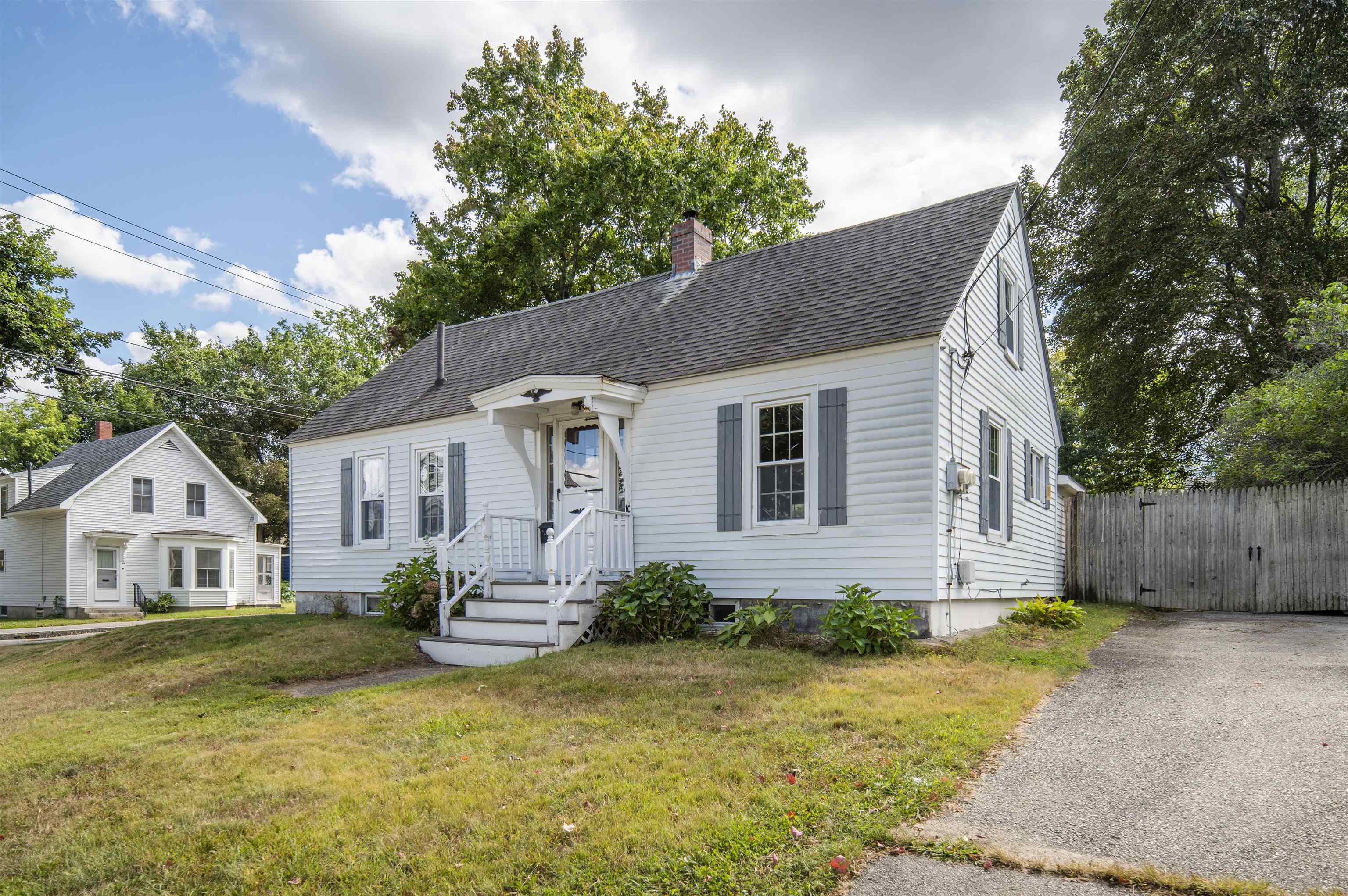10 Sylvain Street Property Photo 1