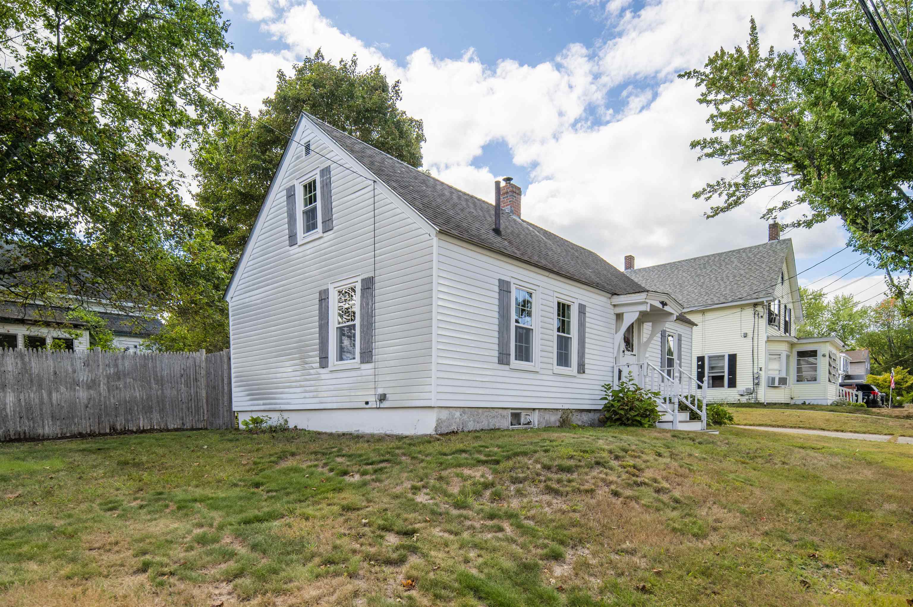 10 Sylvain Street Property Photo 3