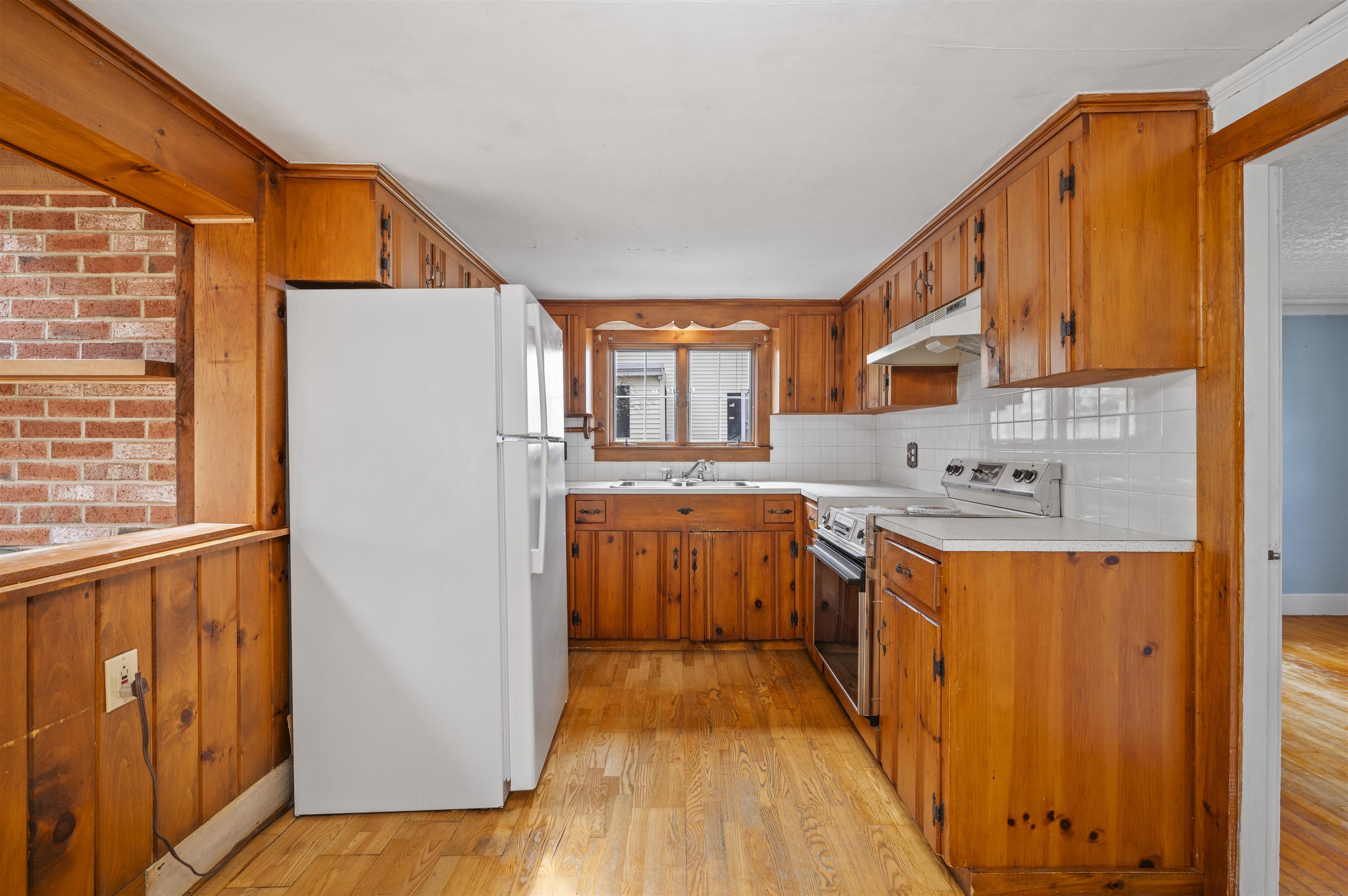 10 Sylvain Street Property Photo 12