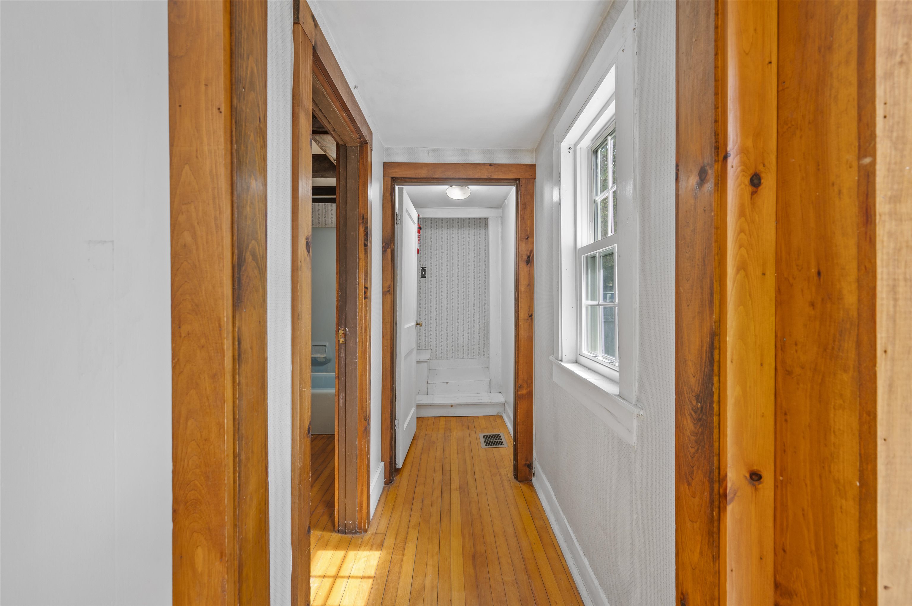 10 Sylvain Street Property Photo 16