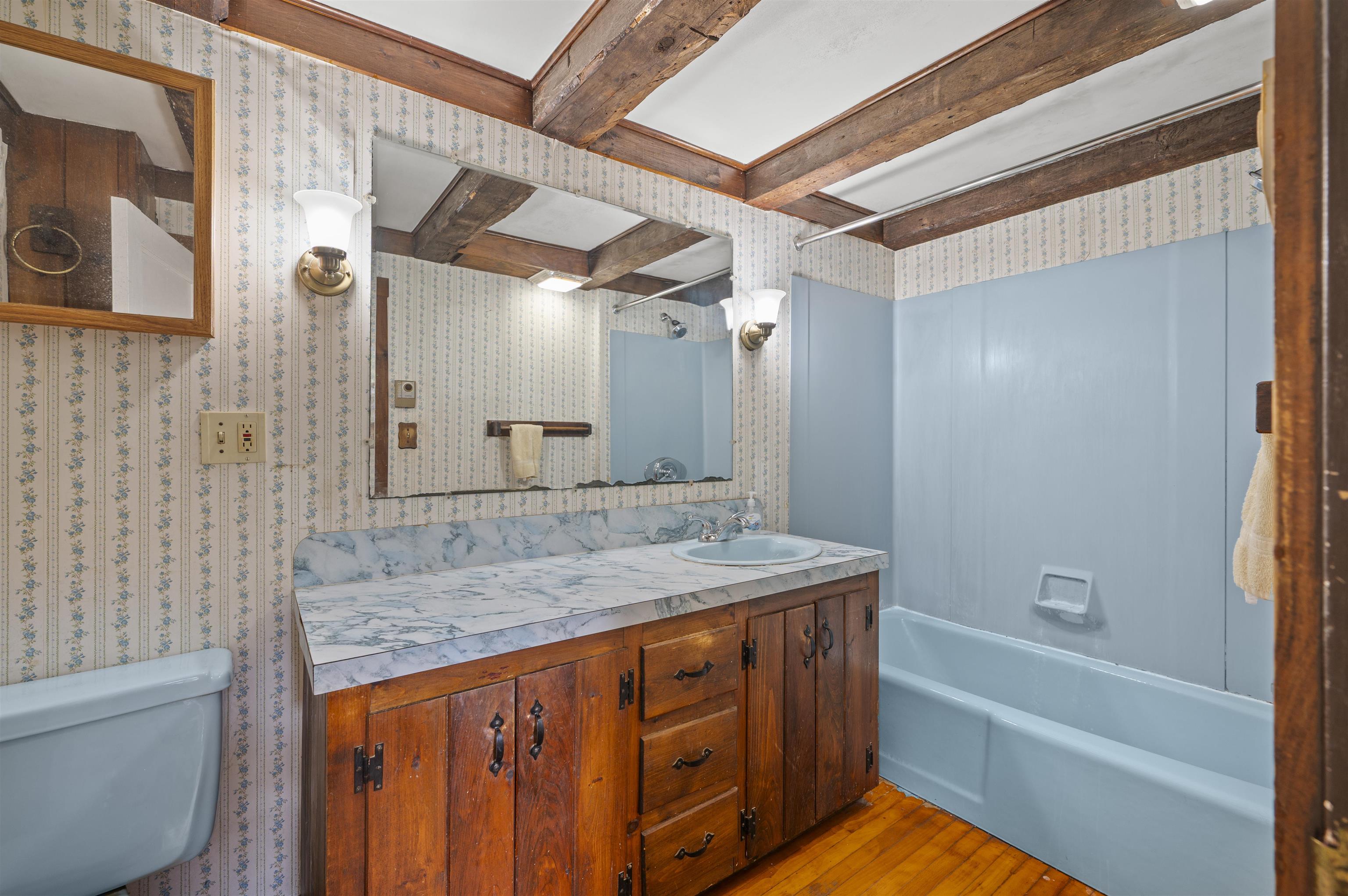 10 Sylvain Street Property Photo 17