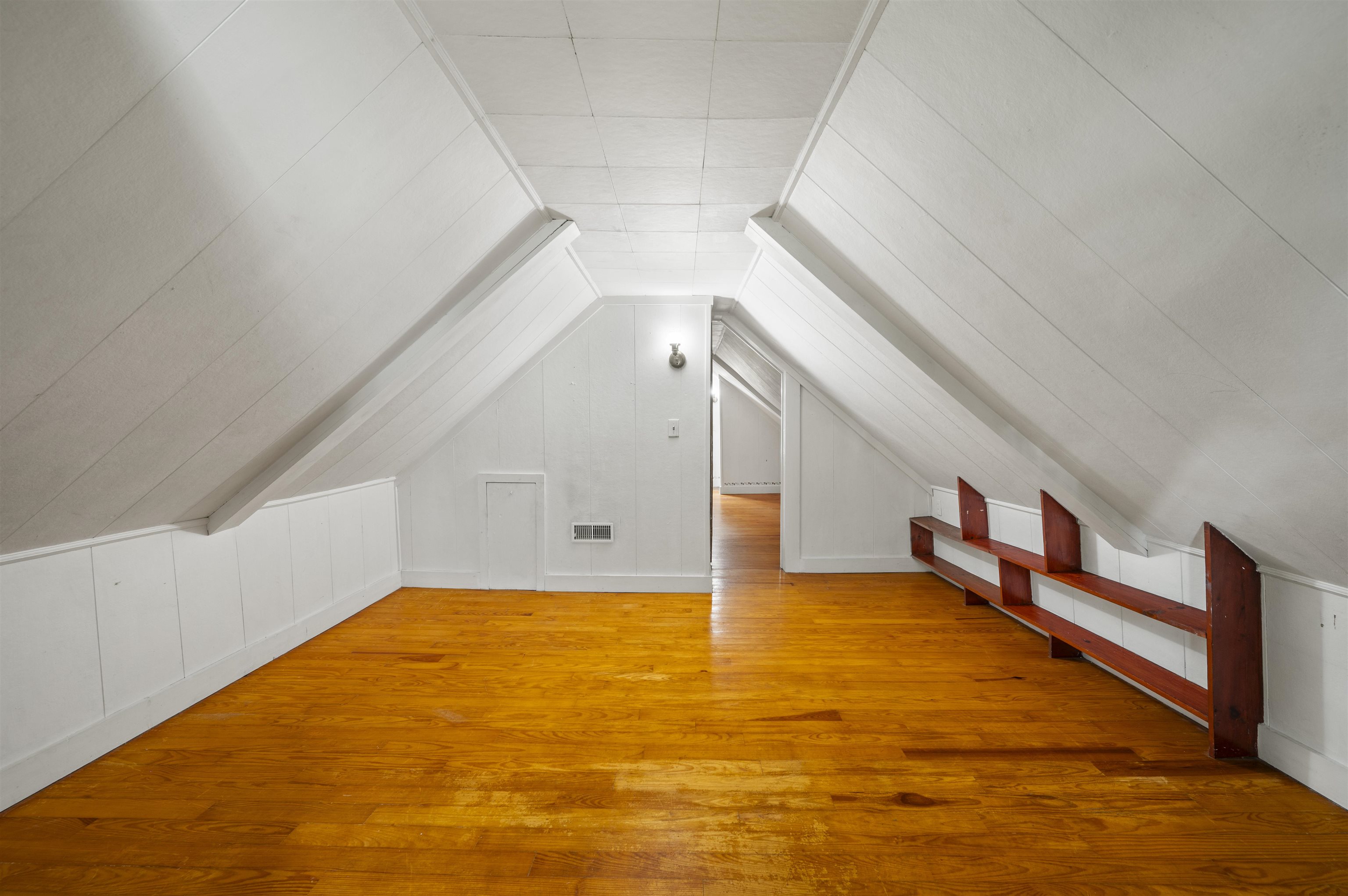 10 Sylvain Street Property Photo 23