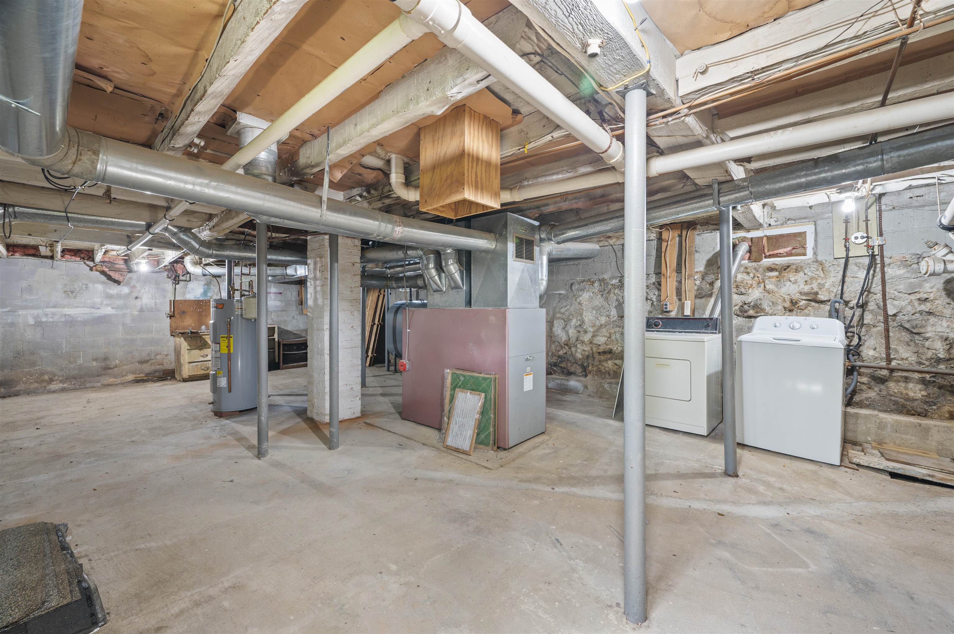 10 Sylvain Street Property Photo 24