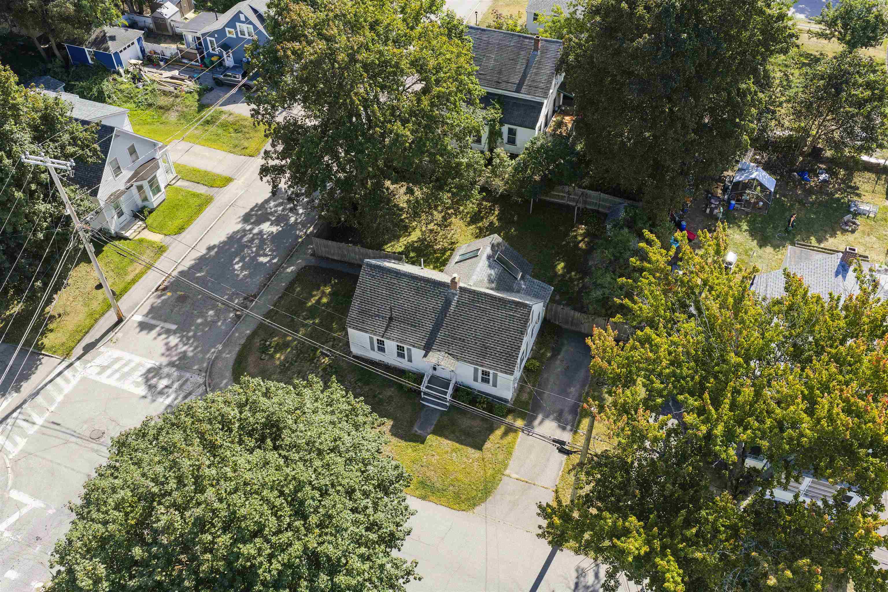 10 Sylvain Street Property Photo 29