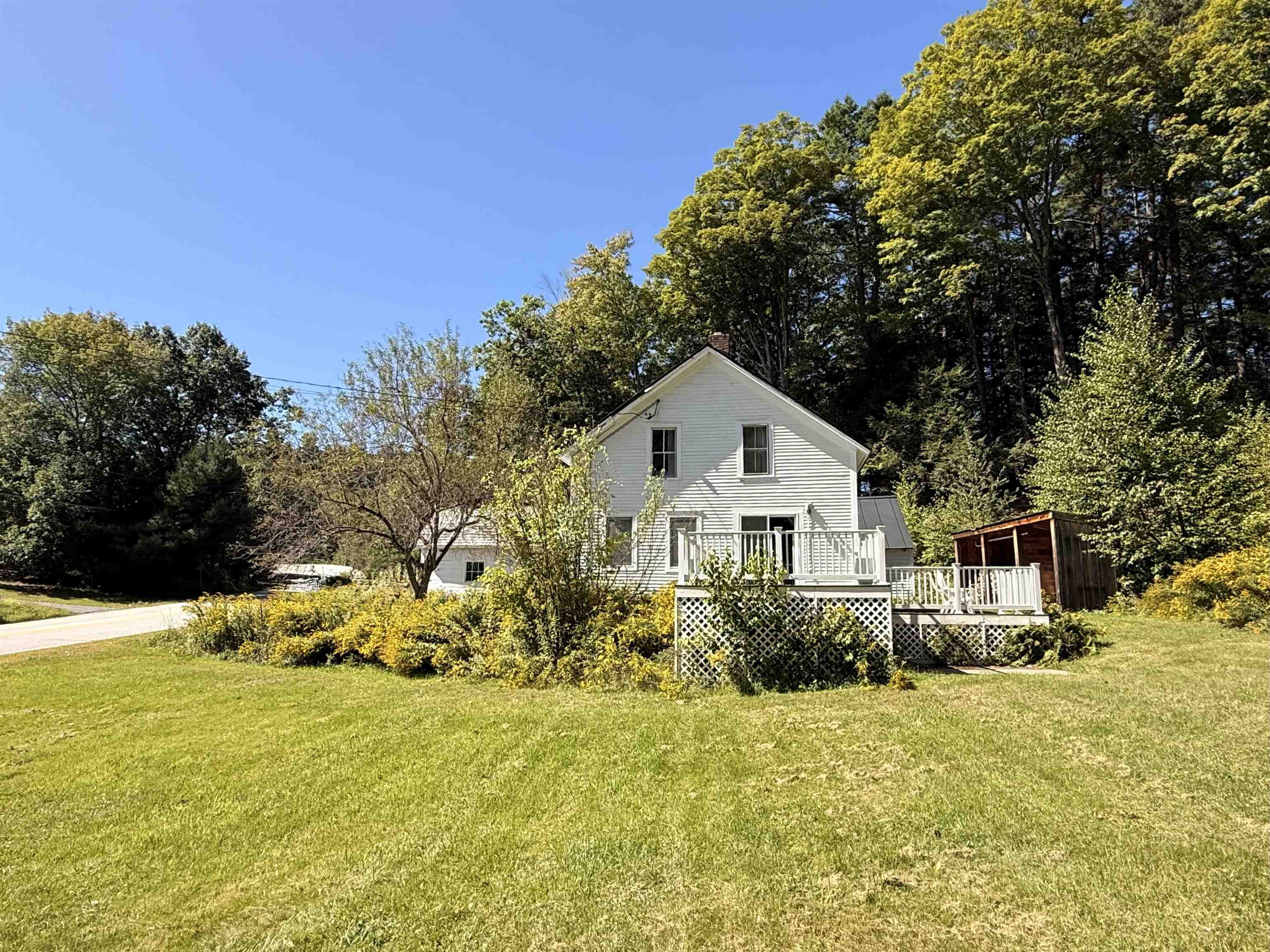 672 Huckle Hill Road Property Photo 2