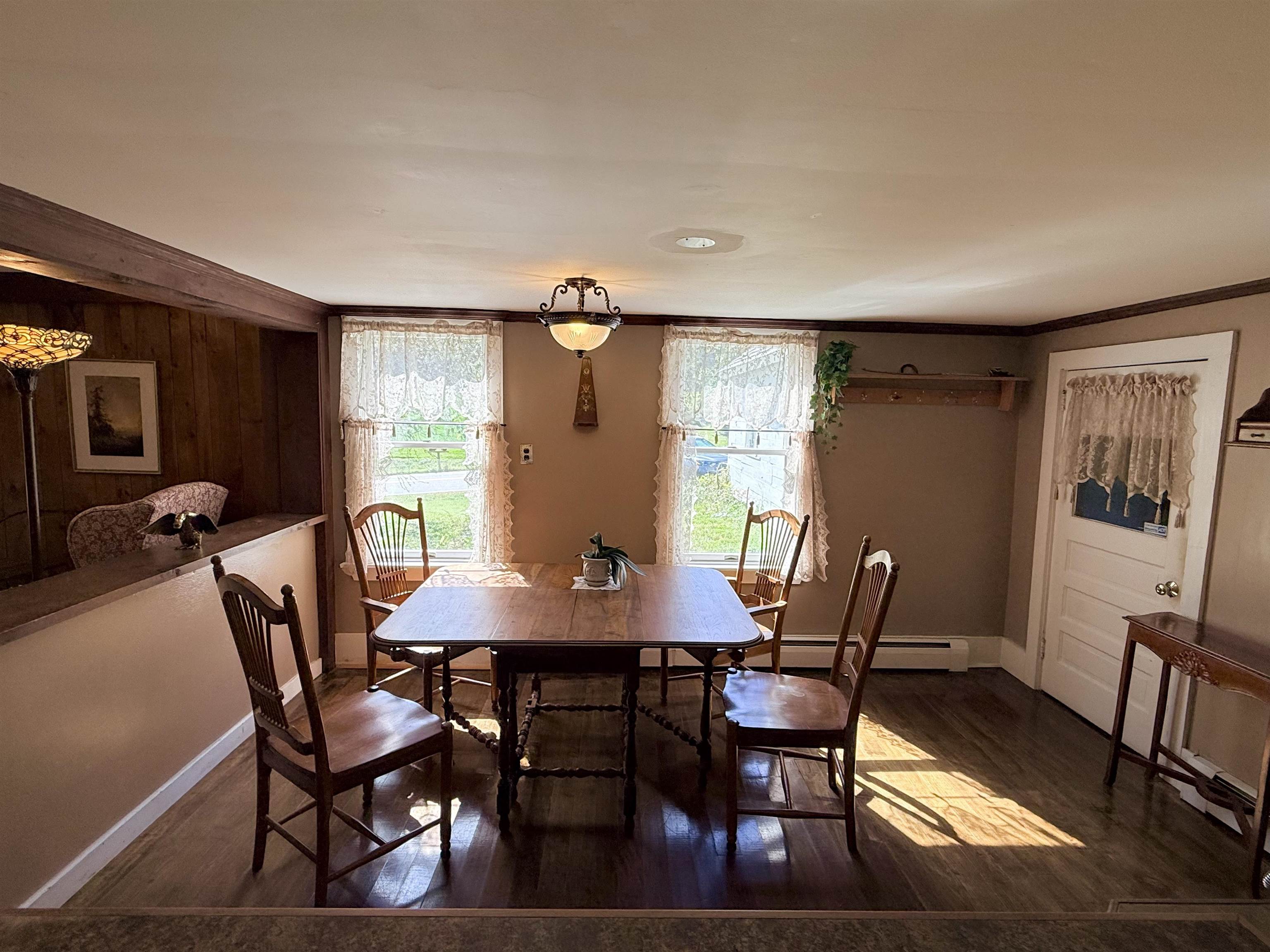 672 Huckle Hill Road Property Photo 4