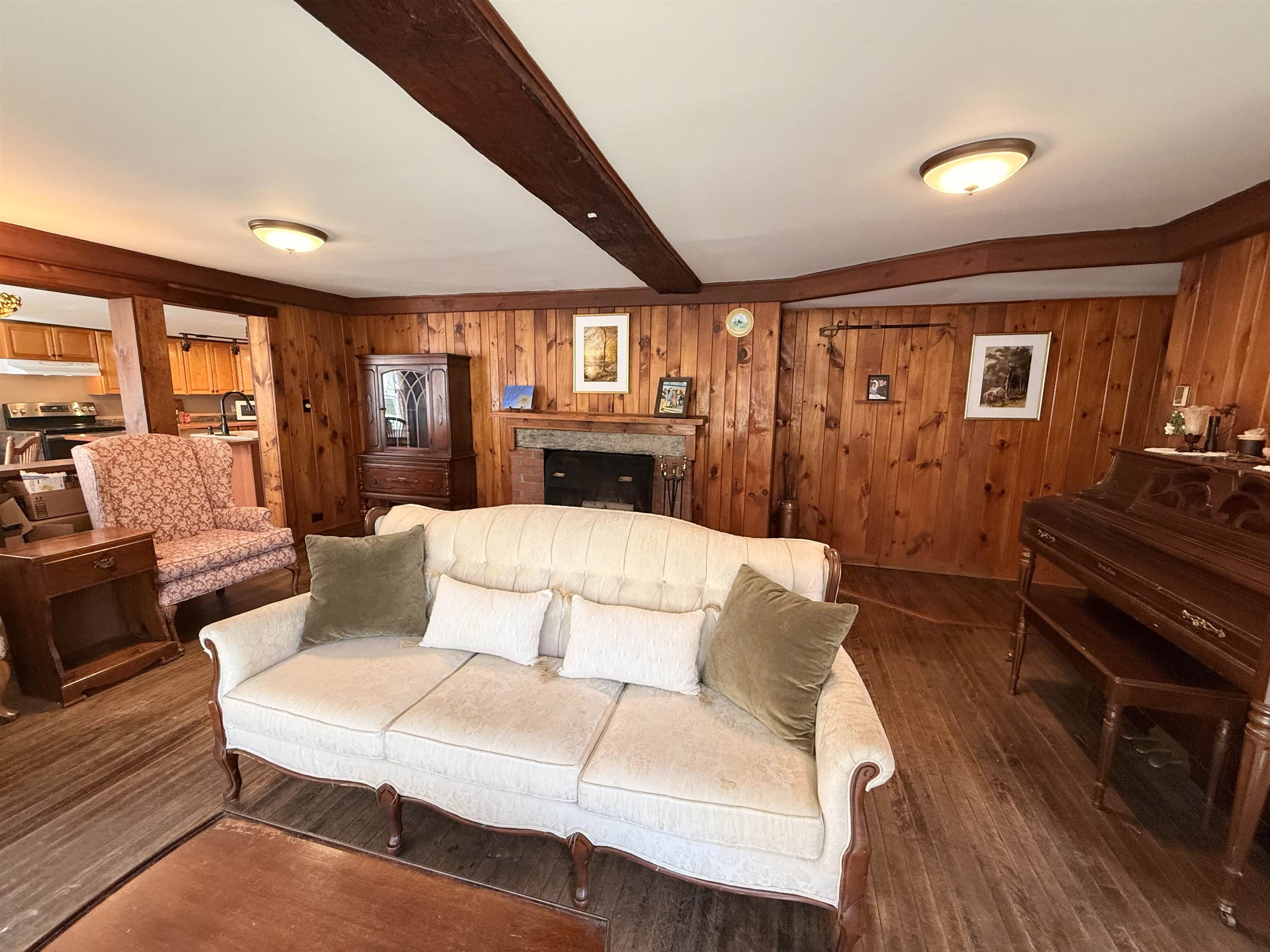 672 Huckle Hill Road Property Photo 15