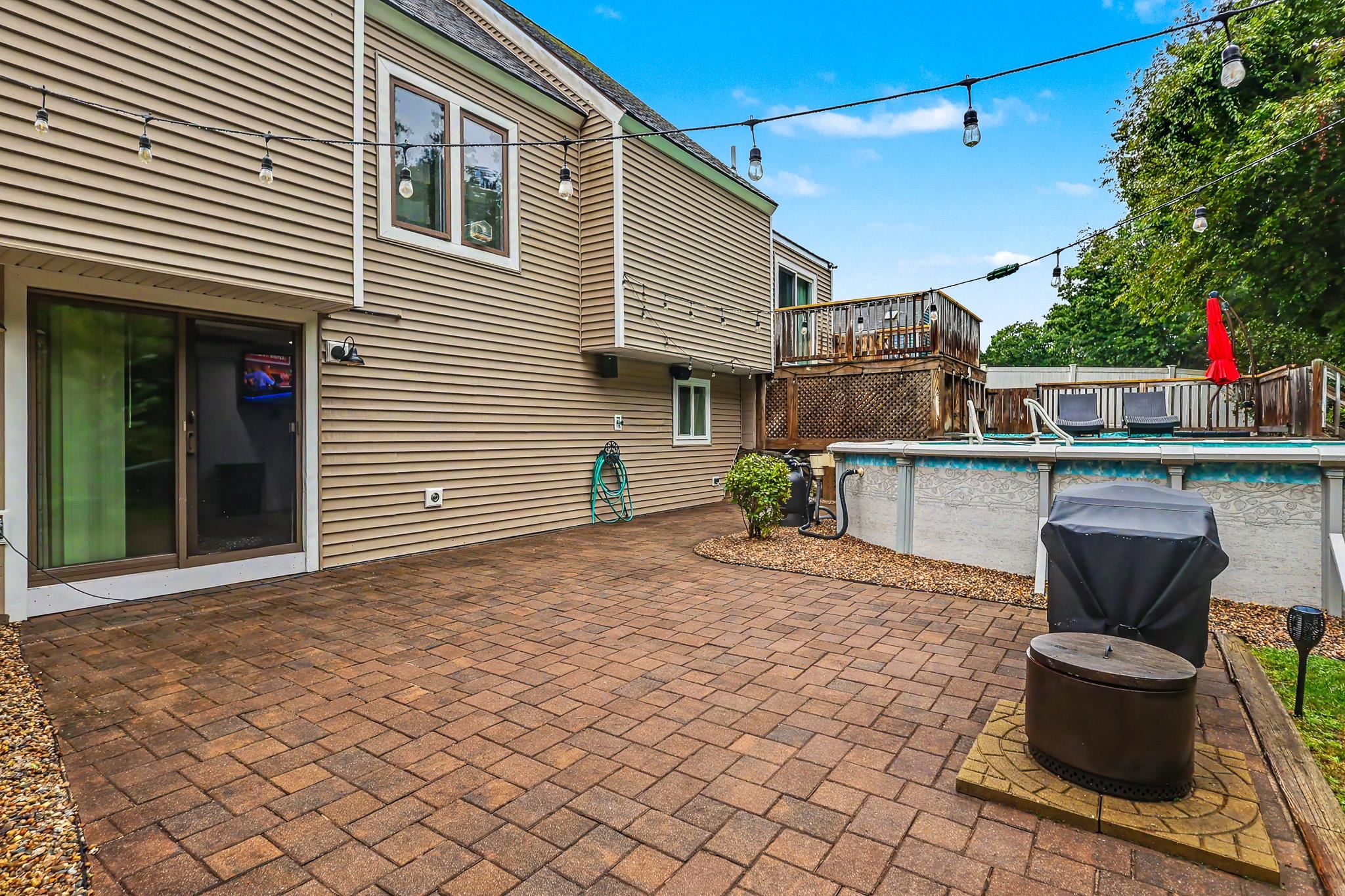 36 Saint Laurent Drive Property Photo 27