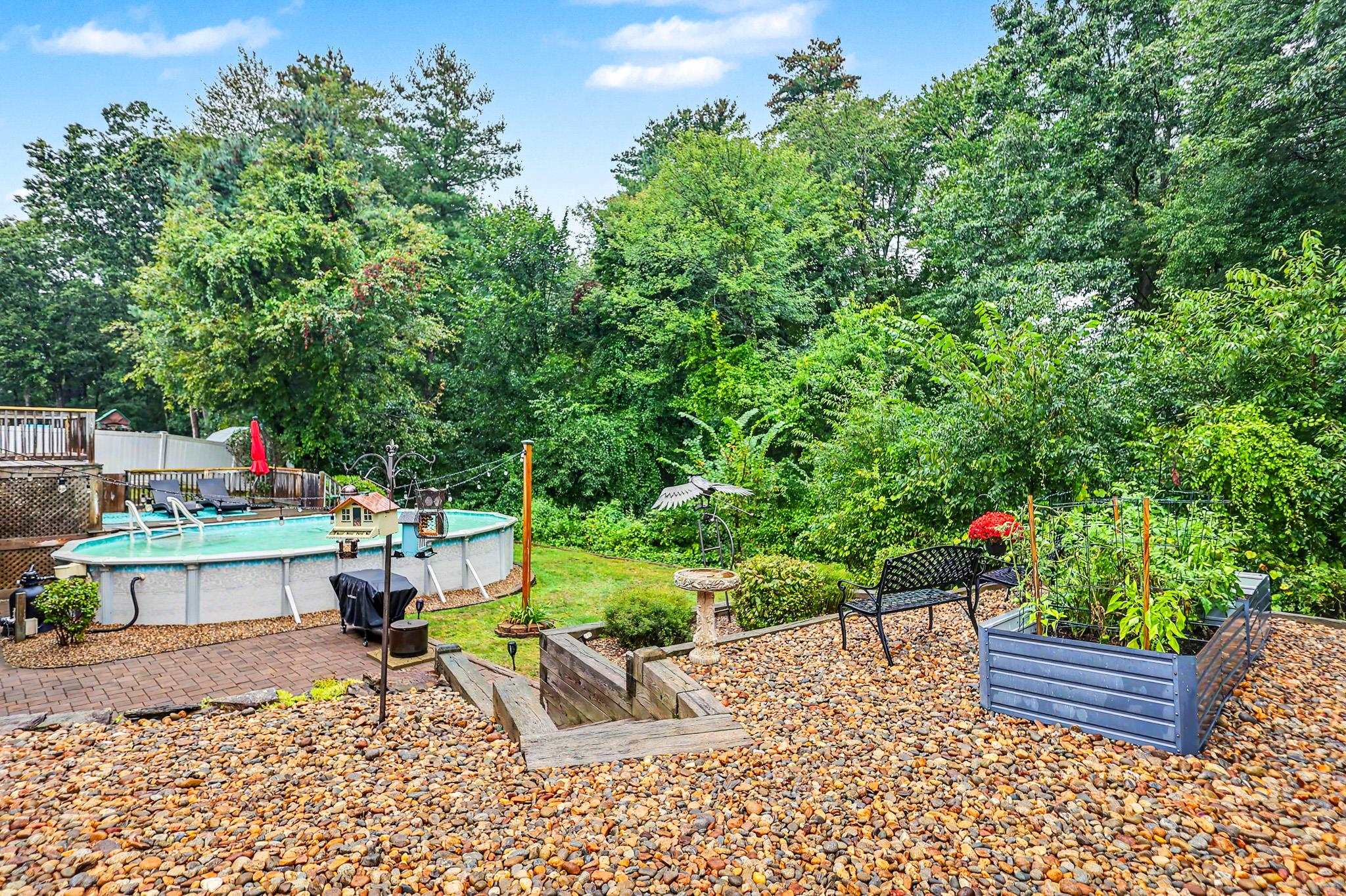 36 Saint Laurent Drive Property Photo 32