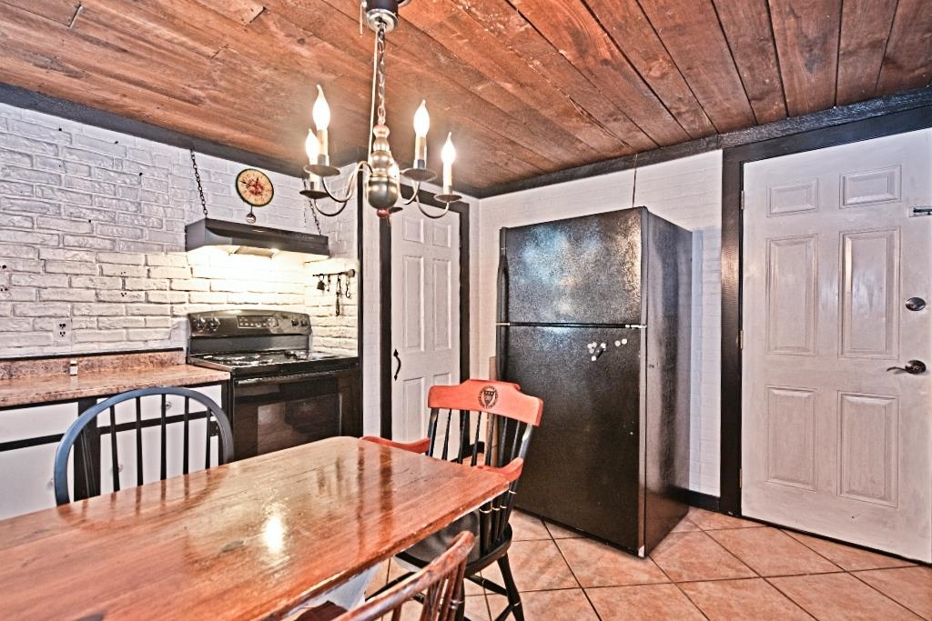 22 Adams Avenue Property Photo 10