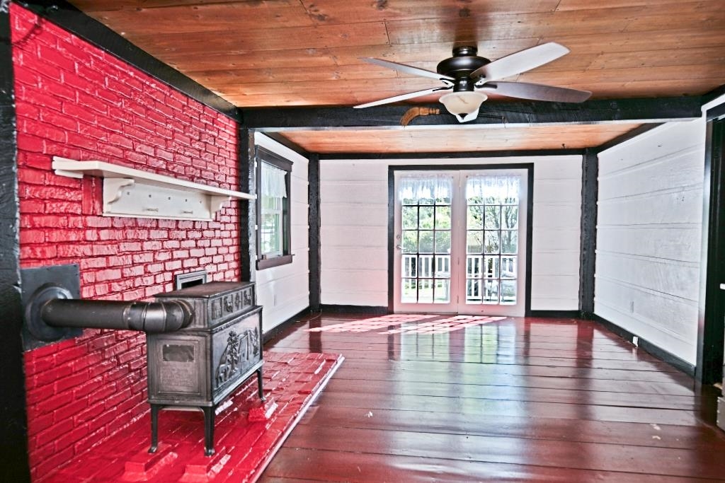 22 Adams Avenue Property Photo 16