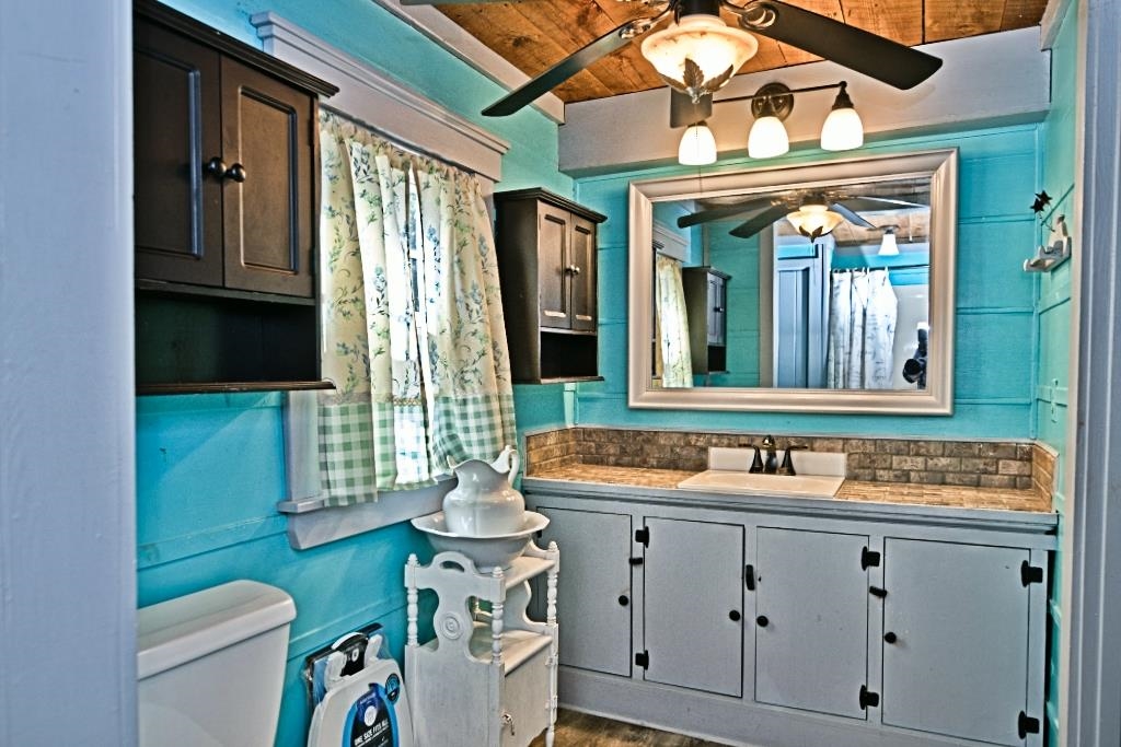 22 Adams Avenue Property Photo 33