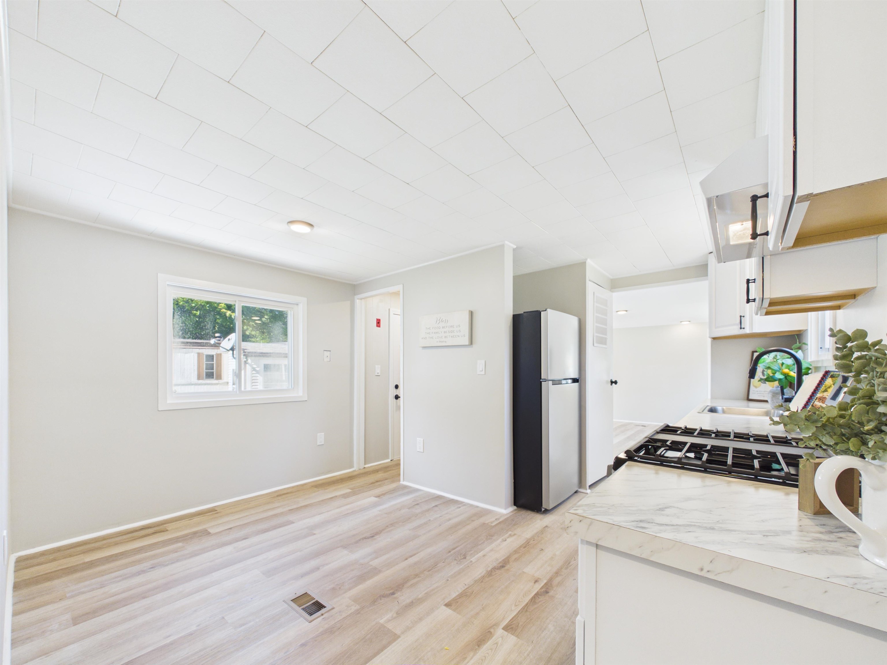 11 Finch Street Property Photo 4